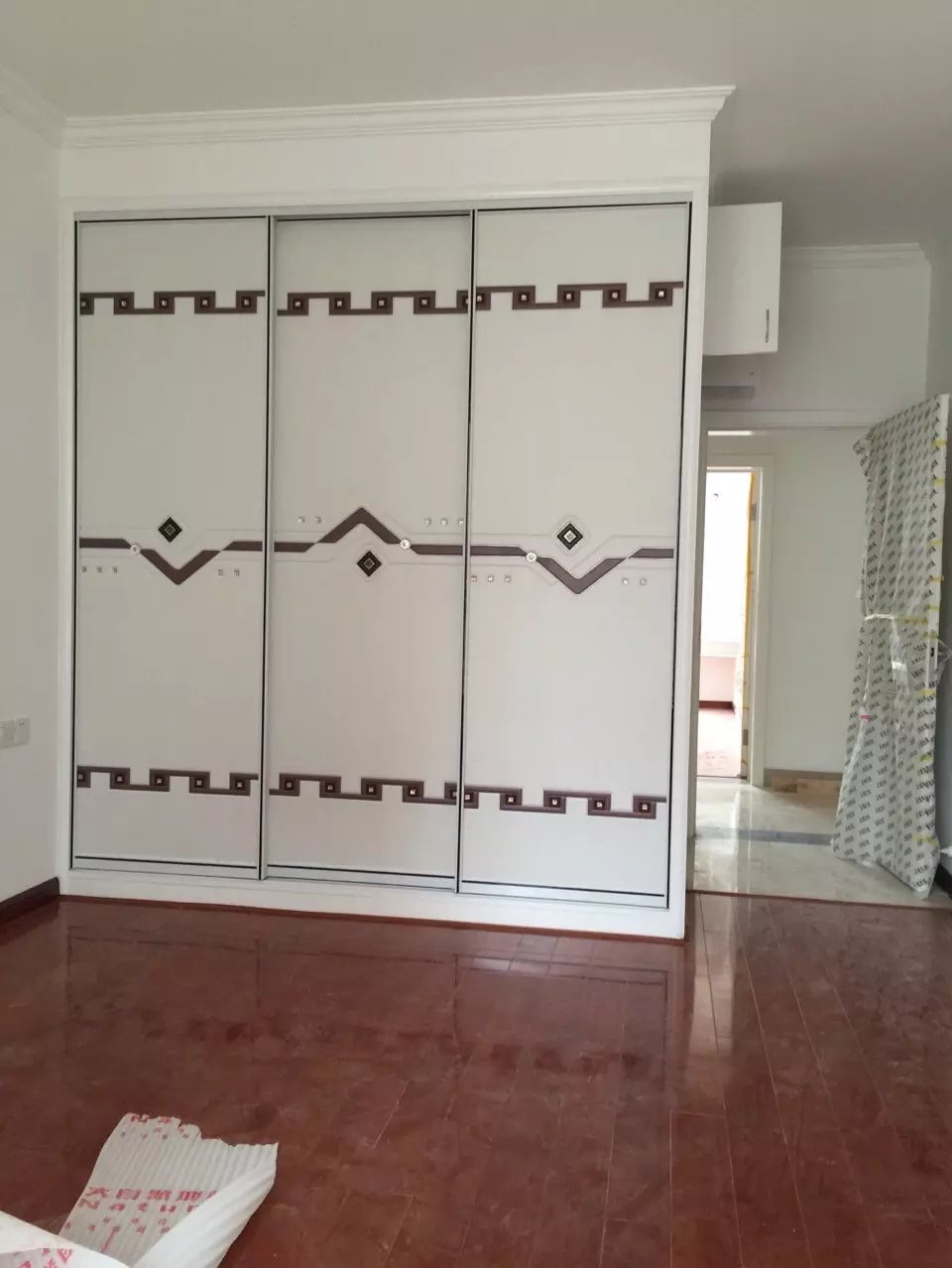 信步闲庭 1室0厅0卫 58.8万 信步闲庭 1室0厅0卫 58.8万客厅