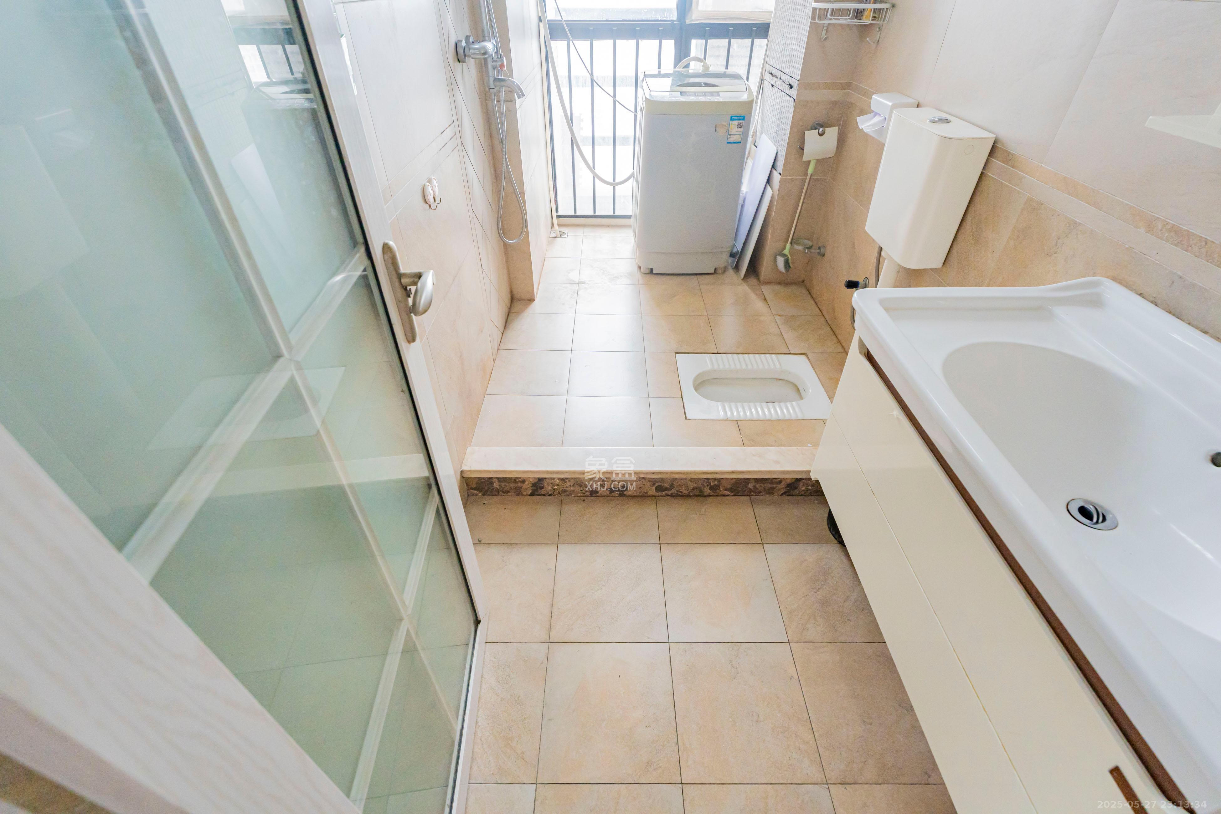 金土地第一湾 2室2厅1卫 56.0万 金土地第一湾 2室2厅1卫 56.0万卫生间