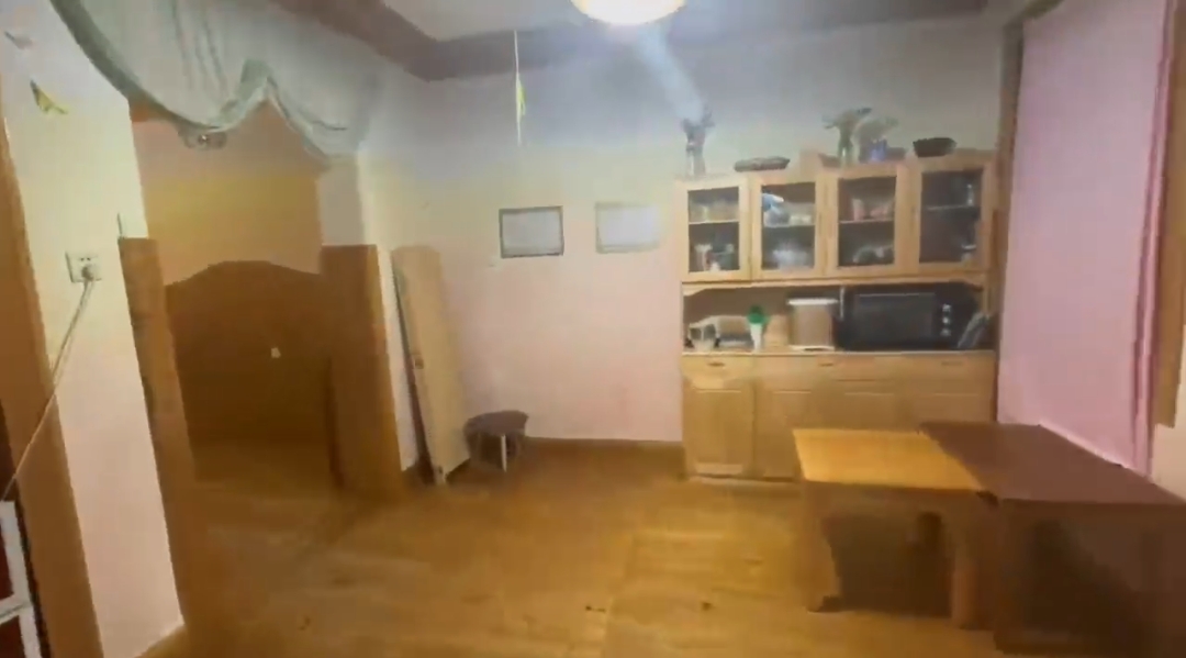 市中心医院家属区 3室2厅2卫 55.8万 市中心医院家属区 3室2厅2卫 55.8万客厅