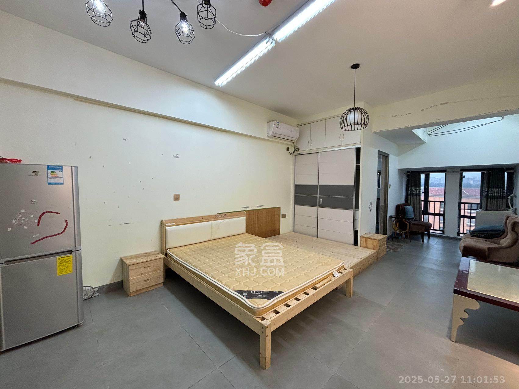 中建芙蓉嘉苑  1室1厅1卫   1300.00元/月室内图