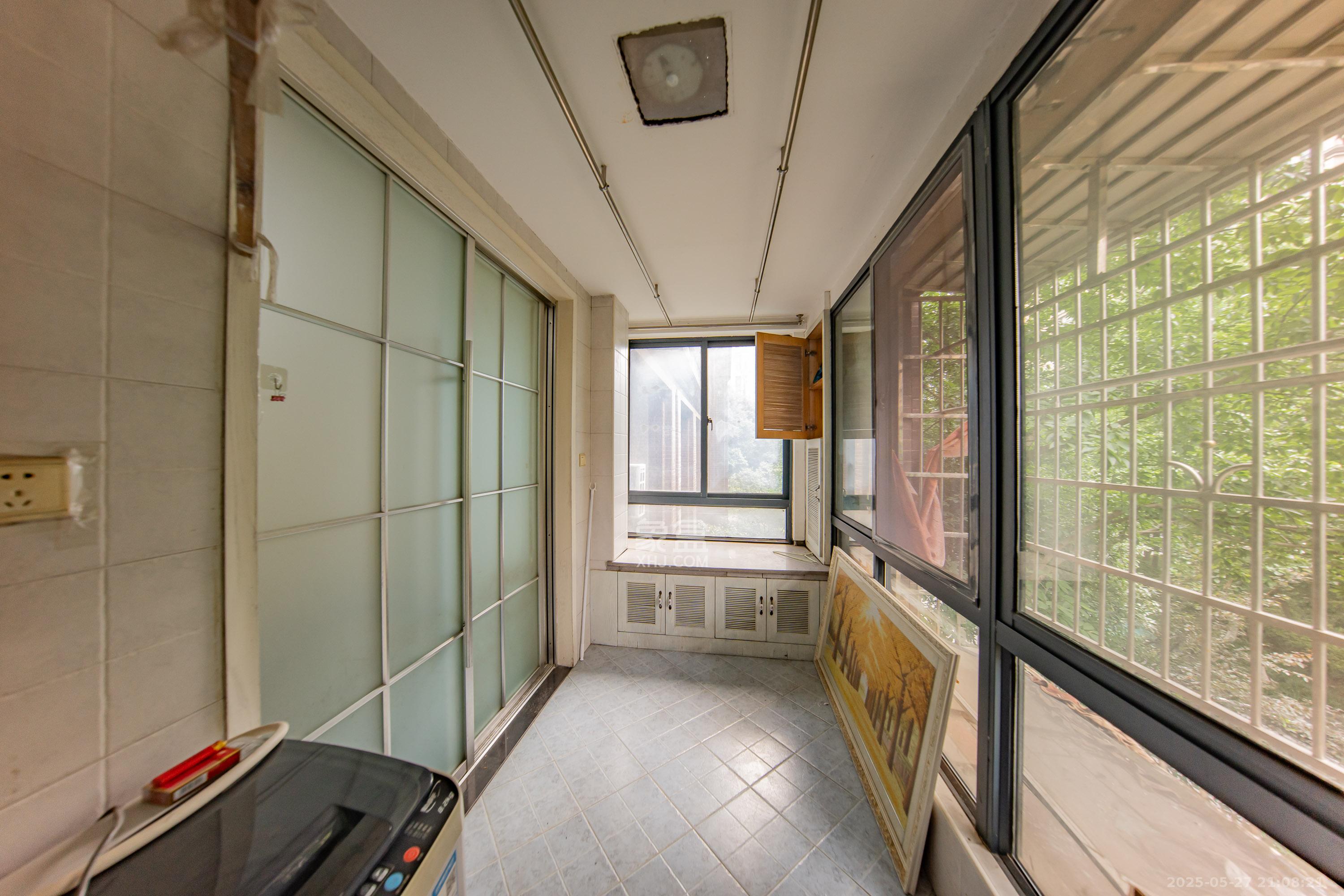 中建麓山和苑 2室2厅1卫 43.8万 中建麓山和苑 2室2厅1卫 43.8万阳台