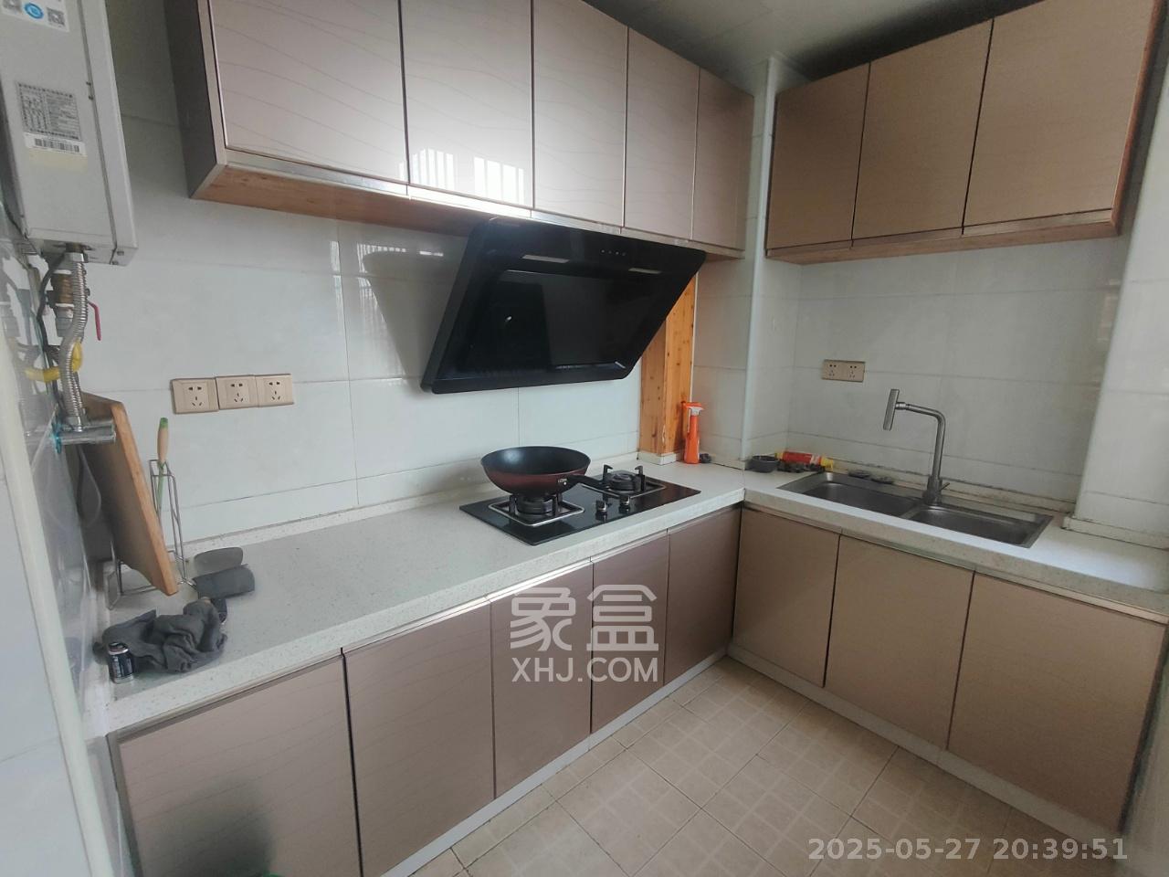 嘉顺苑  3室2厅2卫   2500.00元/月室内图