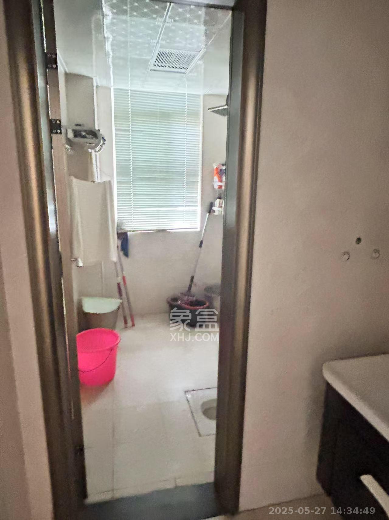 德泽苑 3室2厅2卫 2500.0元/月 德泽苑 3室2厅2卫 2500.0元/月室内图