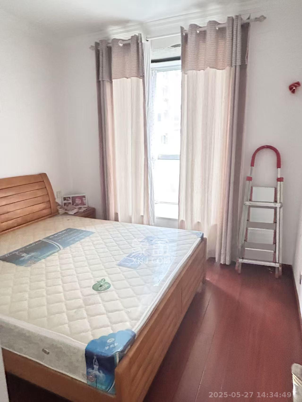 德泽苑 3室2厅2卫 2500.0元/月 德泽苑 3室2厅2卫 2500.0元/月室内图