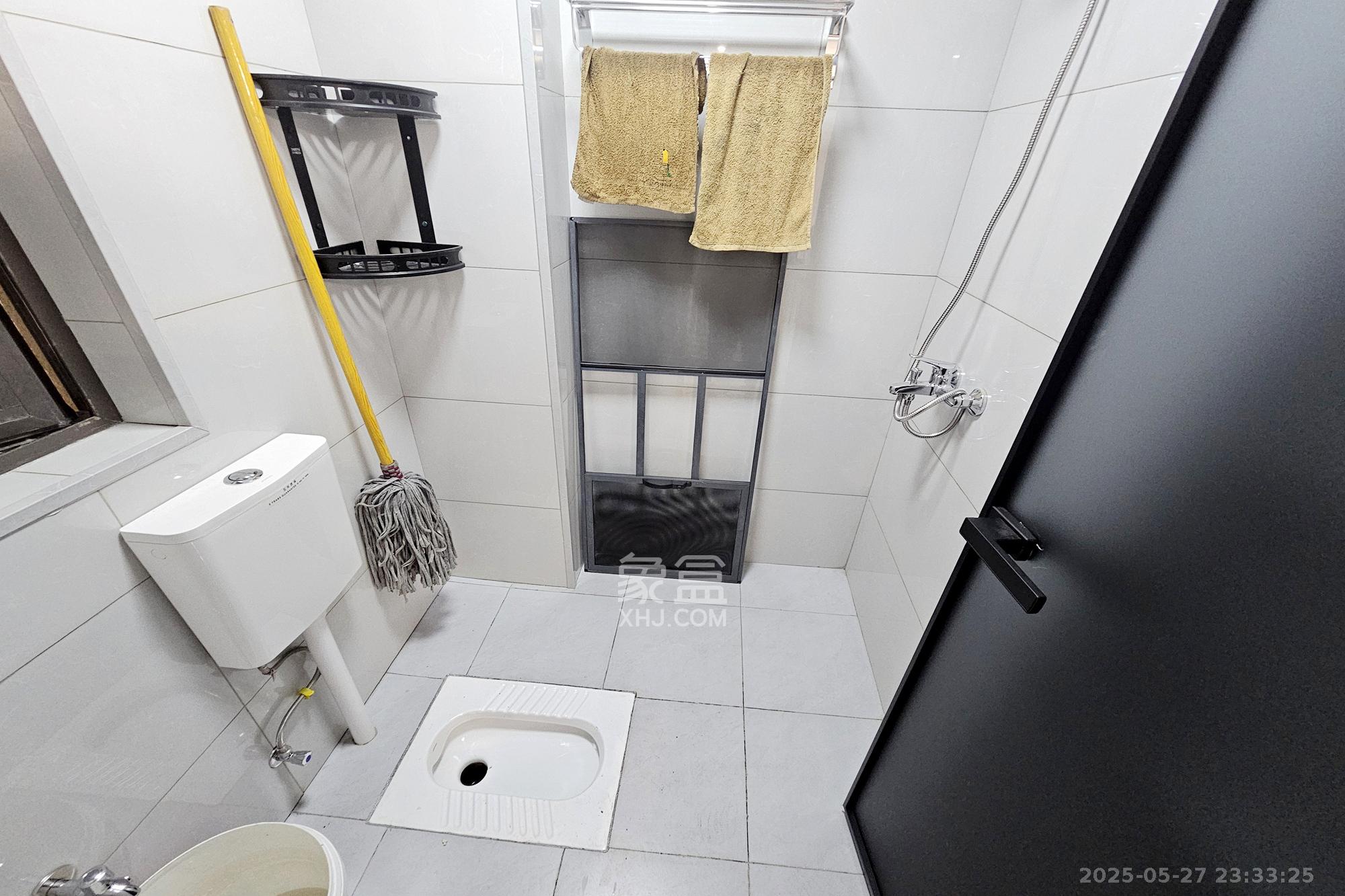 阳光城尚东湾蓝莓苑  3室2厅2卫    125.0万 阳光城尚东湾蓝莓苑  3室2厅2卫    125.0万卫生间