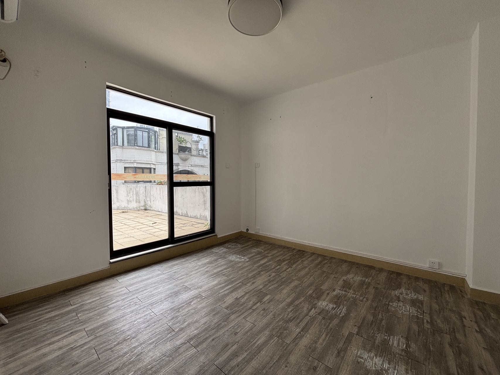 梨园别墅(龙昆南) 8室2厅3卫 16000.0元/月 梨园别墅(龙昆南) 8室2厅3卫 16000.0元/月室内图