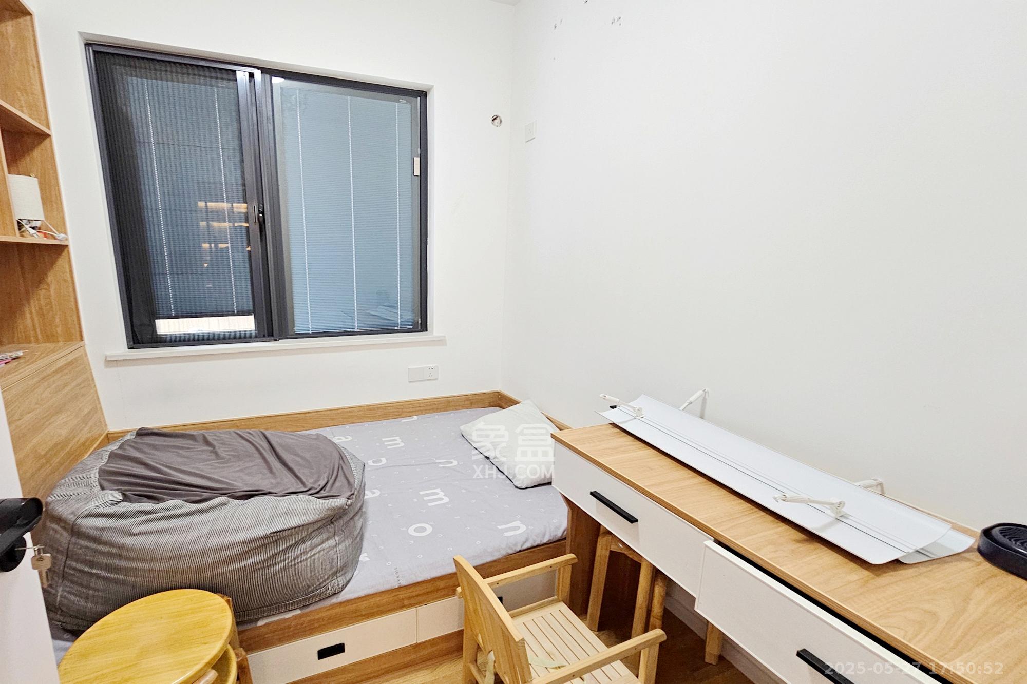 长房东旭国际 3室2厅1卫 130.0万 长房东旭国际 3室2厅1卫 130.0万卧室