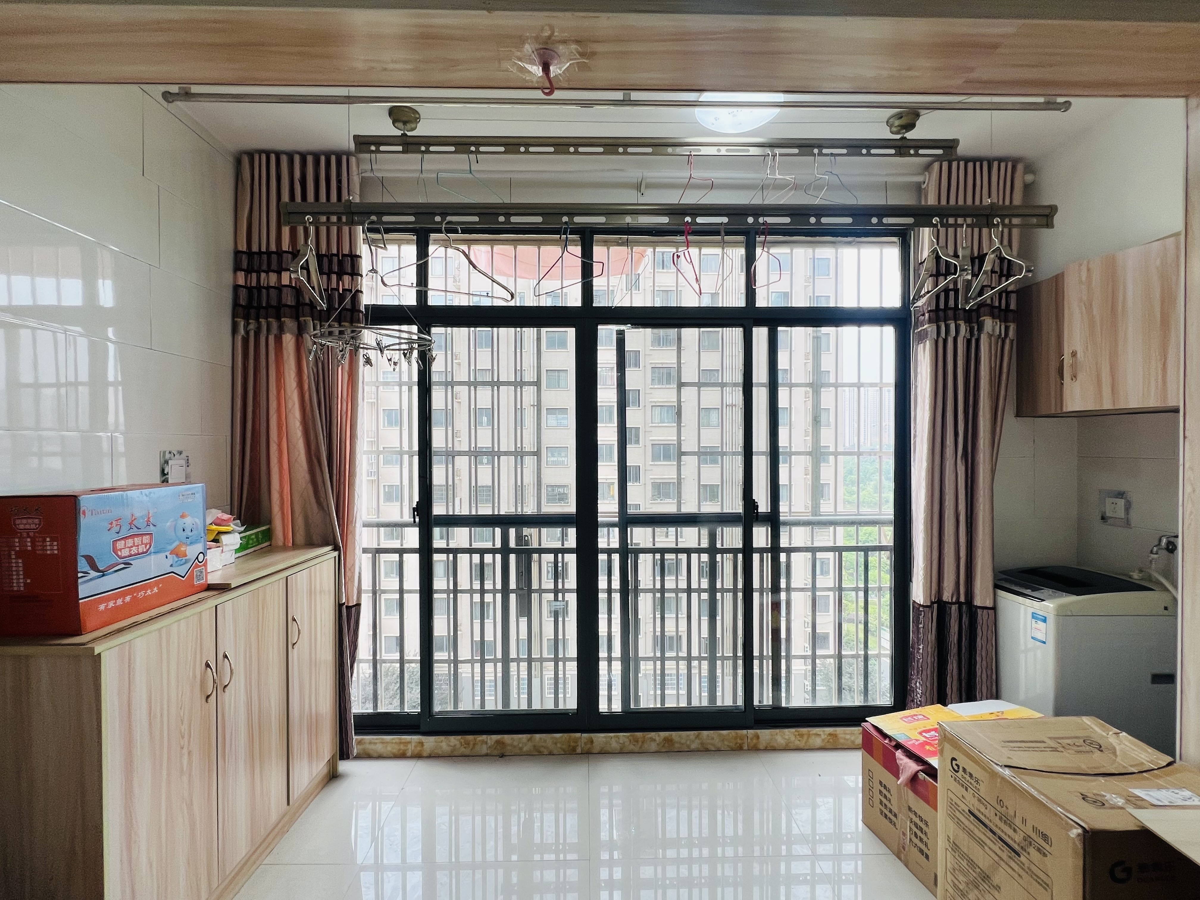 康城上品  2室1厅1卫    42.0万 康城上品  2室1厅1卫    42.0万客厅