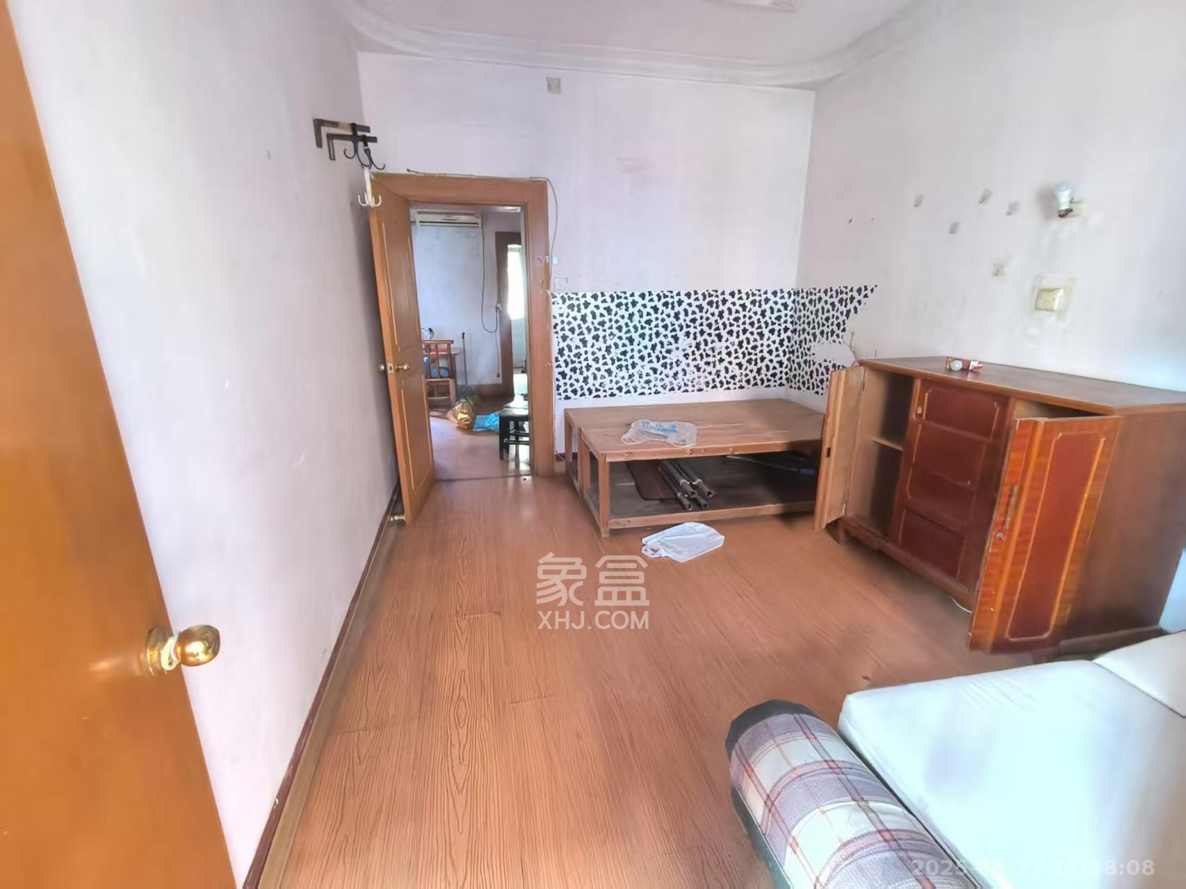 浦沅生活一区  2室1厅1卫    1300.0元/月 浦沅生活一区  2室1厅1卫    1300.0元/月室内图