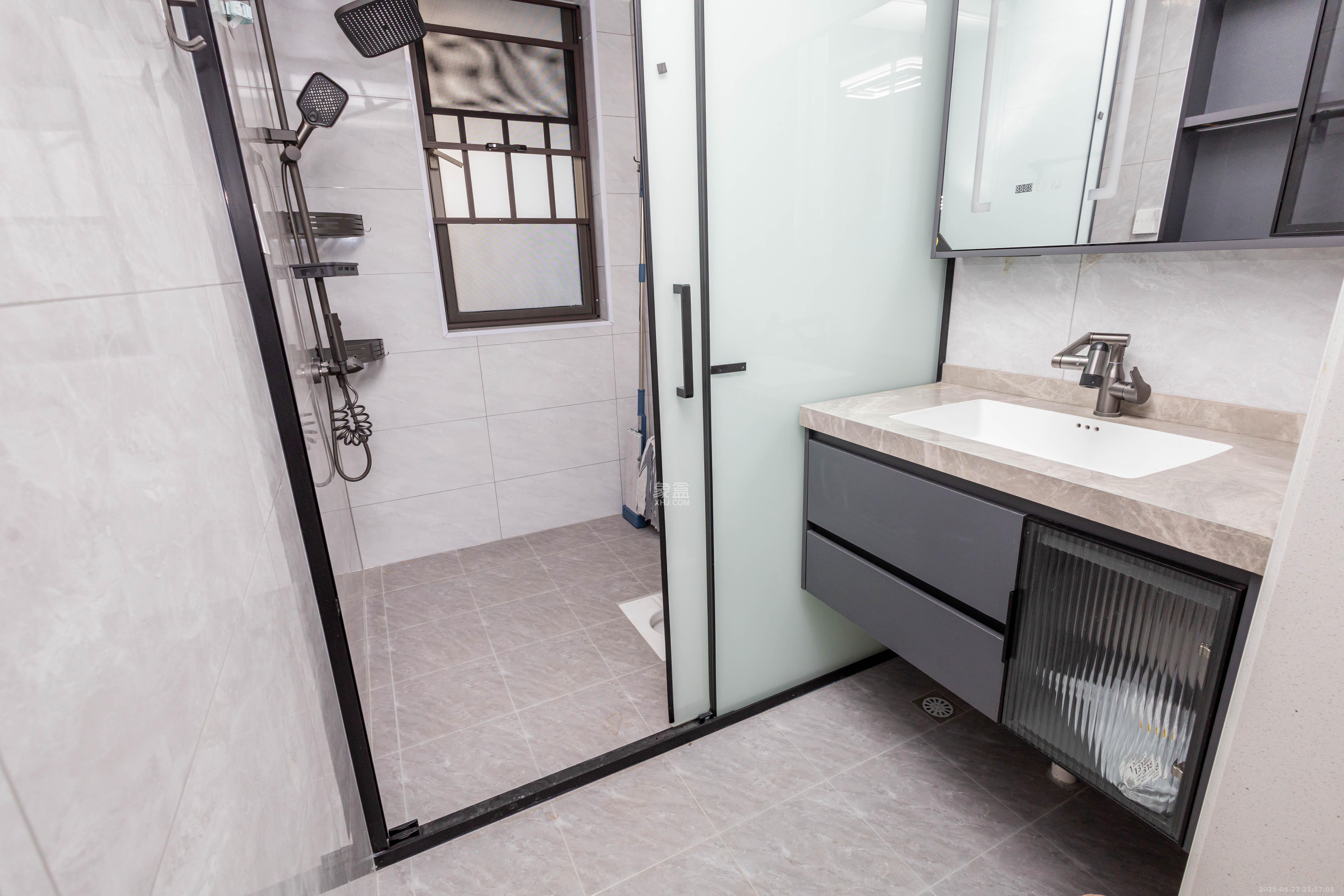 北控浩瀚 4室2厅2卫 98.0万 北控浩瀚 4室2厅2卫 98.0万卫生间