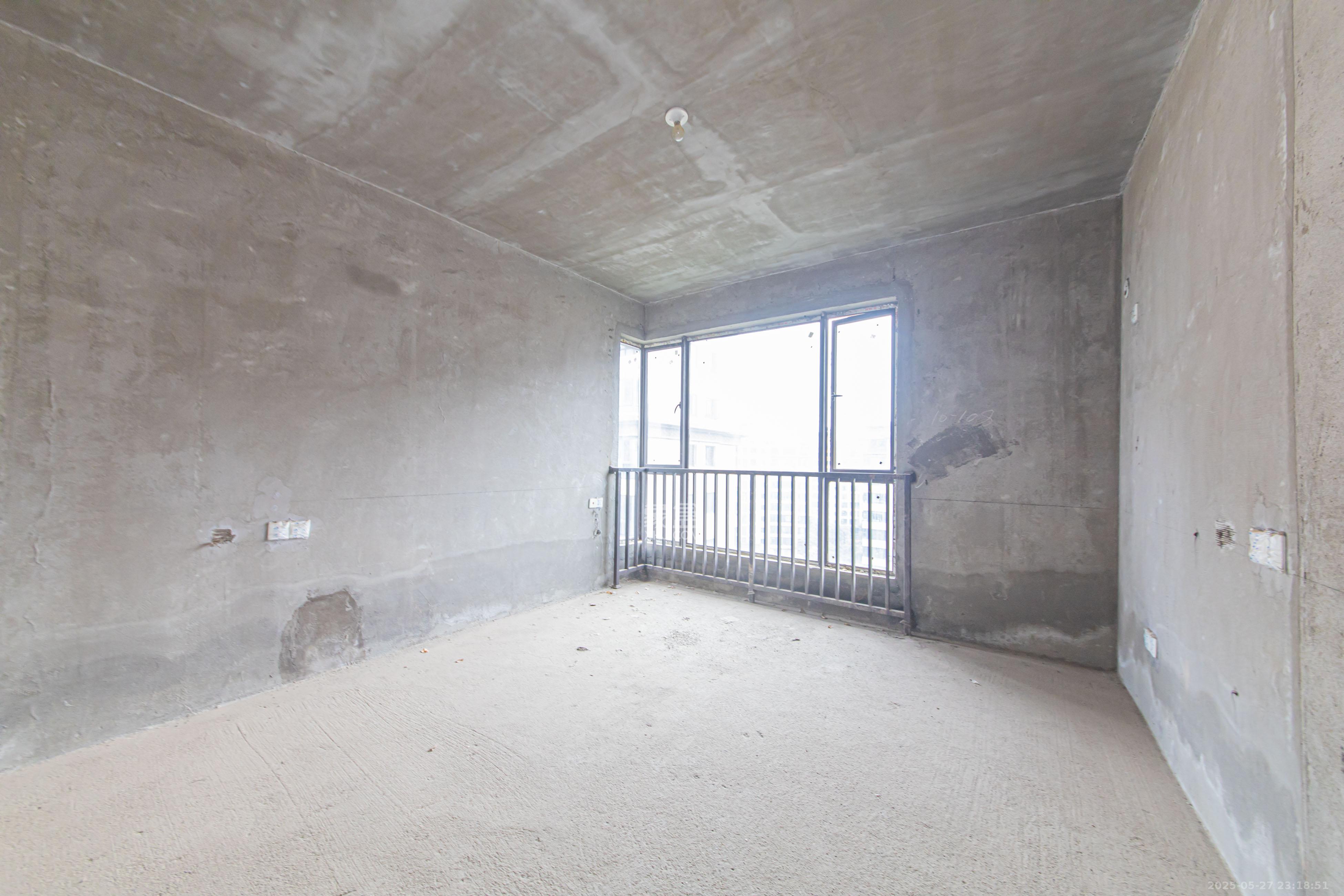 大唐印象一期云海湾  4室2厅2卫    145.0万 大唐印象一期云海湾  4室2厅2卫    145.0万卧室