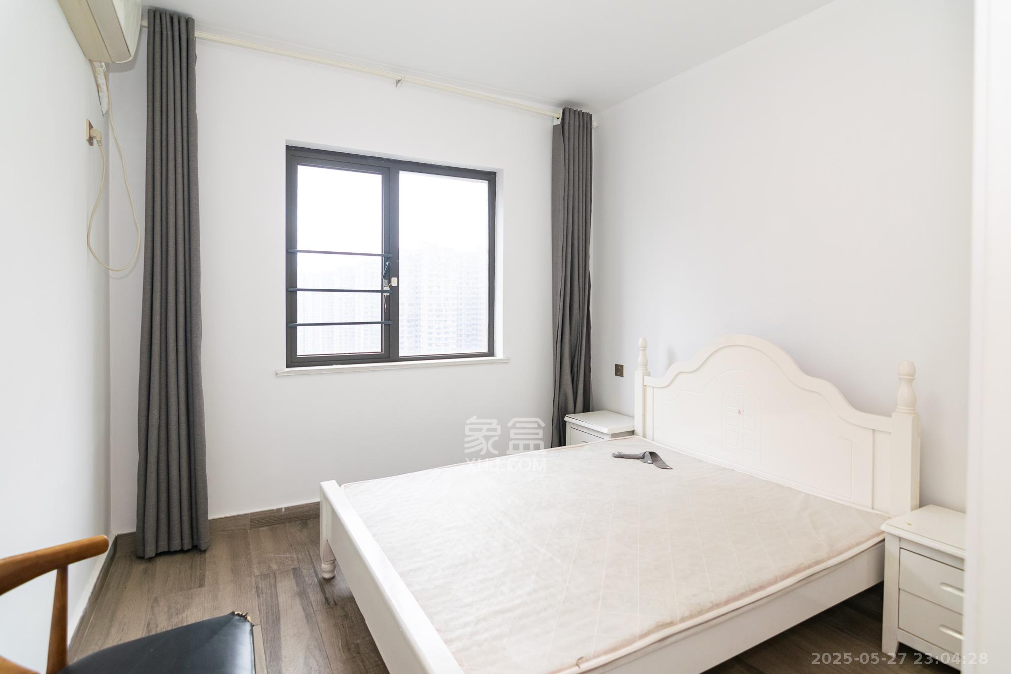 润和美郡(润和紫郡五期) 5室2厅2卫 108.0万 润和美郡(润和紫郡五期) 5室2厅2卫 108.0万卧室