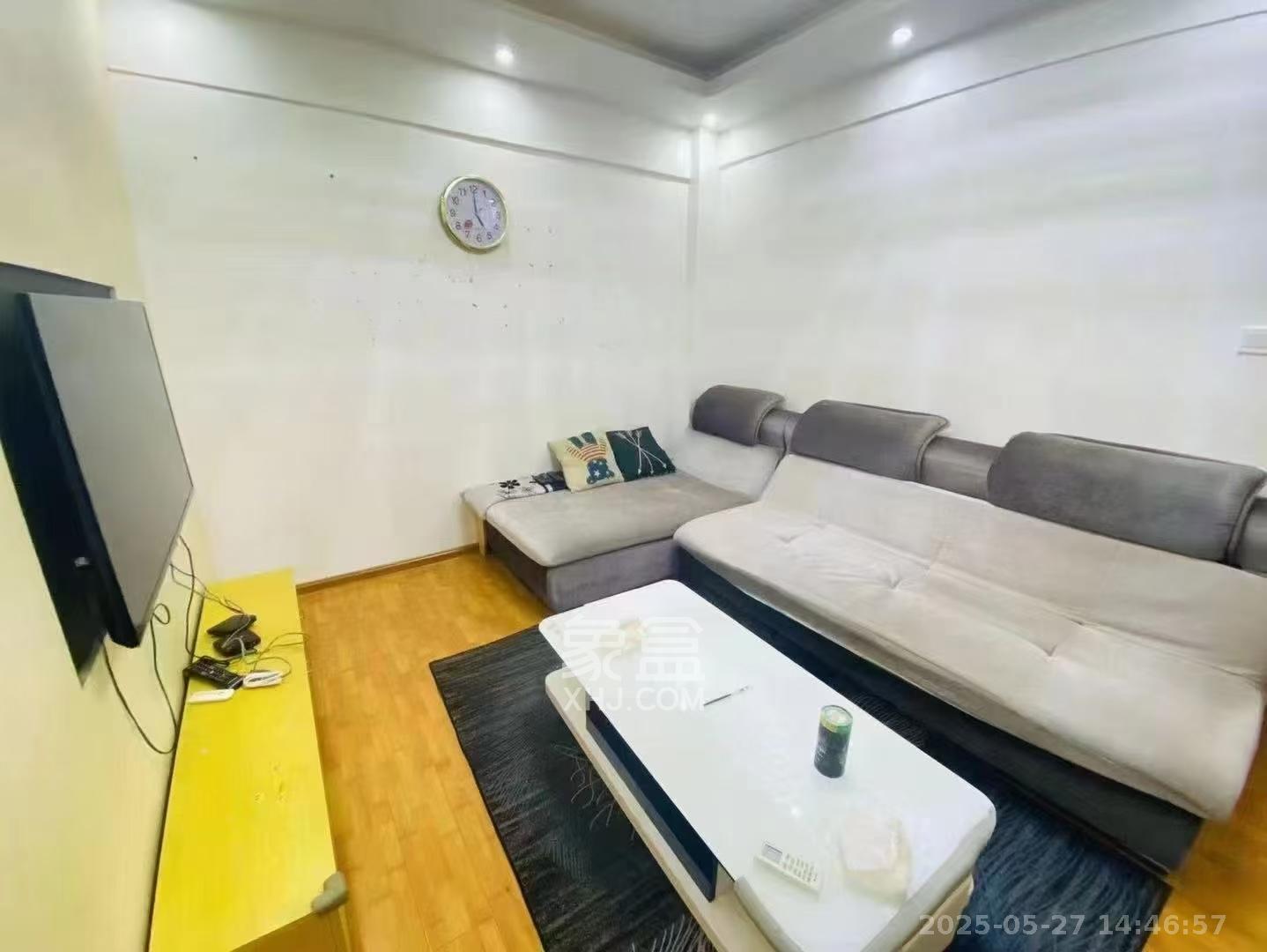 中意宿舍  3室1厅1卫   1600.00元/月室内图