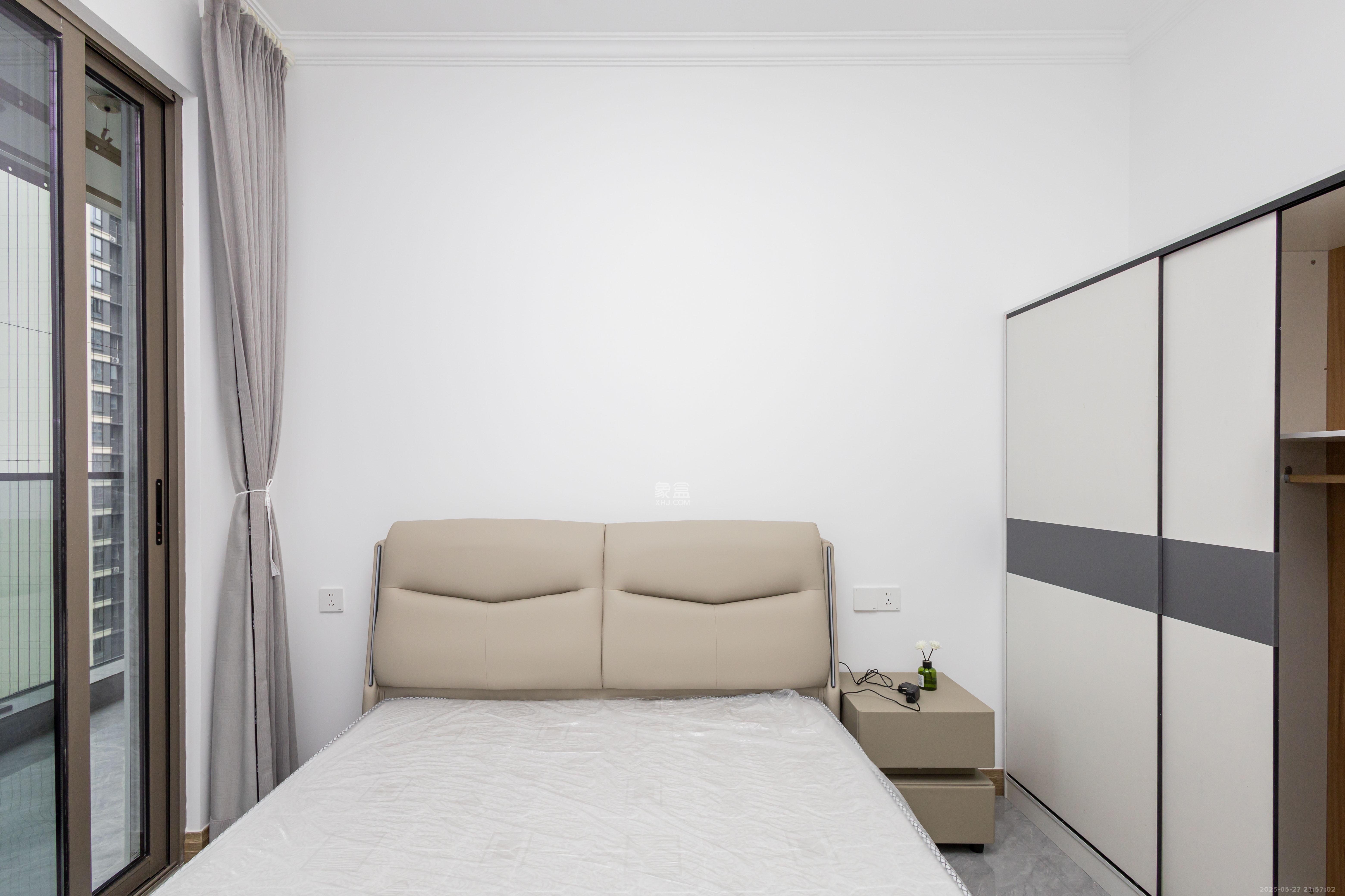 北控浩瀚 4室2厅2卫 98.0万 北控浩瀚 4室2厅2卫 98.0万卧室