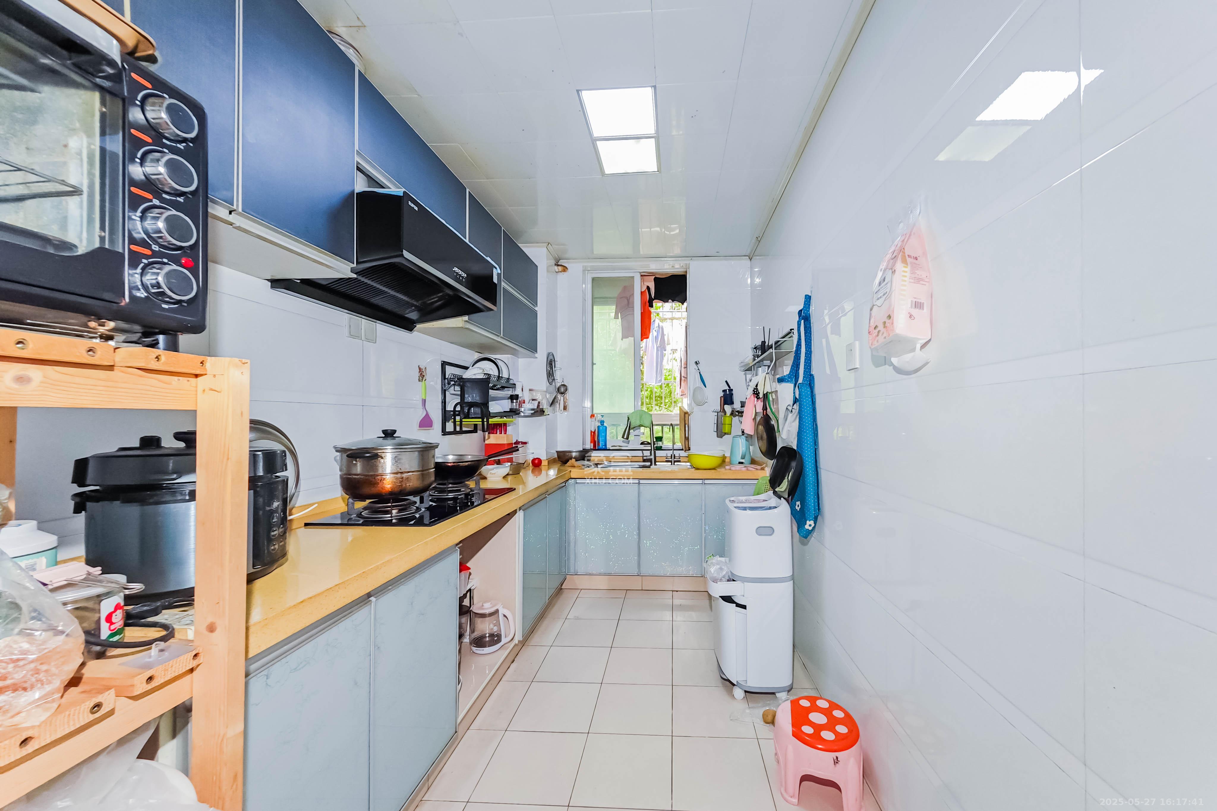 城市山水豪园(山水城市风景)  3室2厅2卫    105.0万 城市山水豪园(山水城市风景)  3室2厅2卫    105.0万厨房