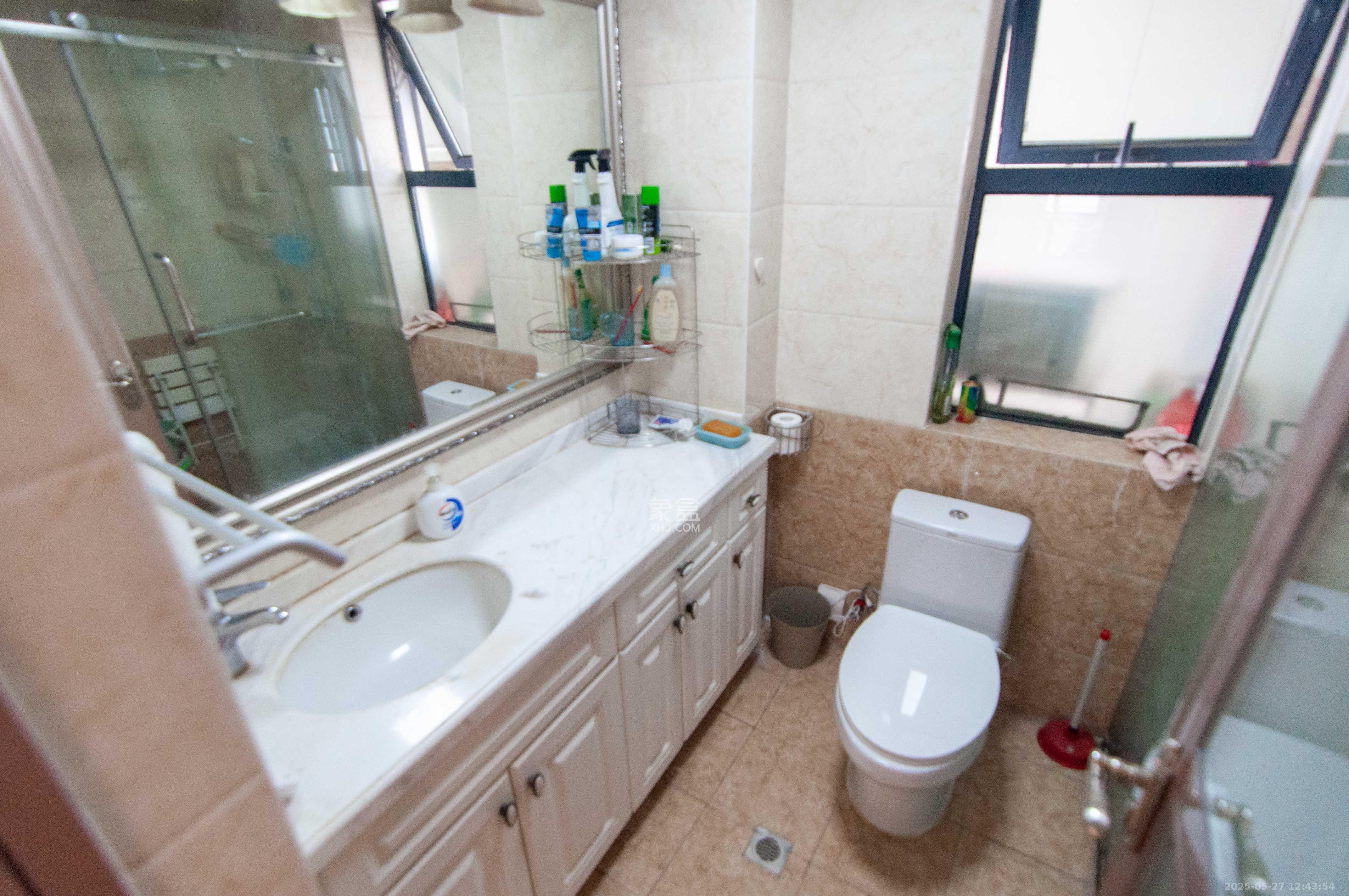 中海梅溪湖壹号 3室2厅1卫 158.0万 中海梅溪湖壹号 3室2厅1卫 158.0万卫生间