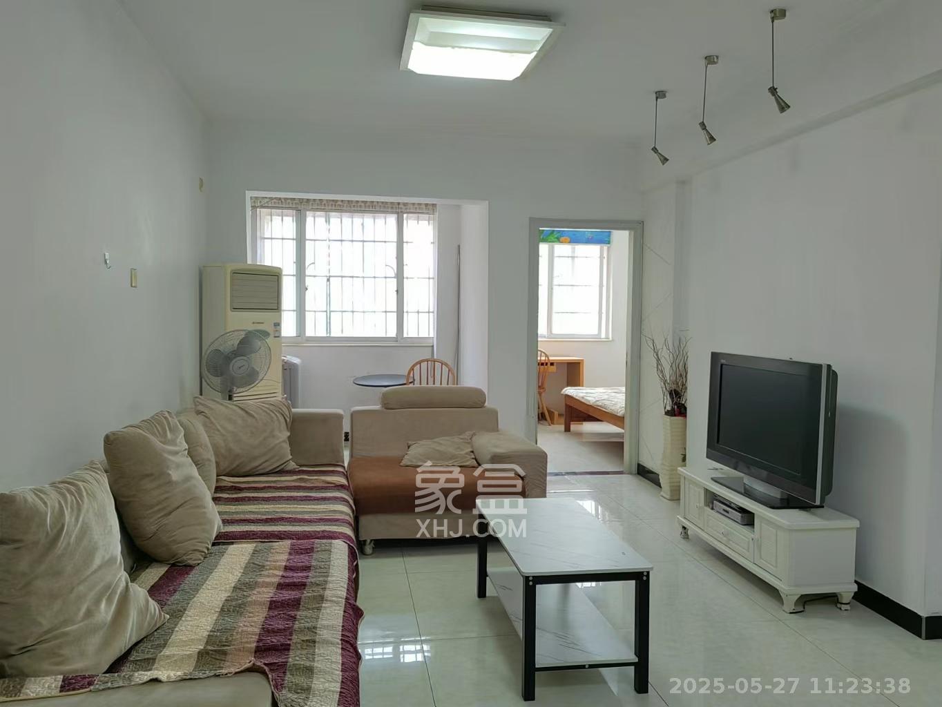 建鸿达现代公寓  2室1厅1卫    2200.0元/月 建鸿达现代公寓  2室1厅1卫    2200.0元/月室内图