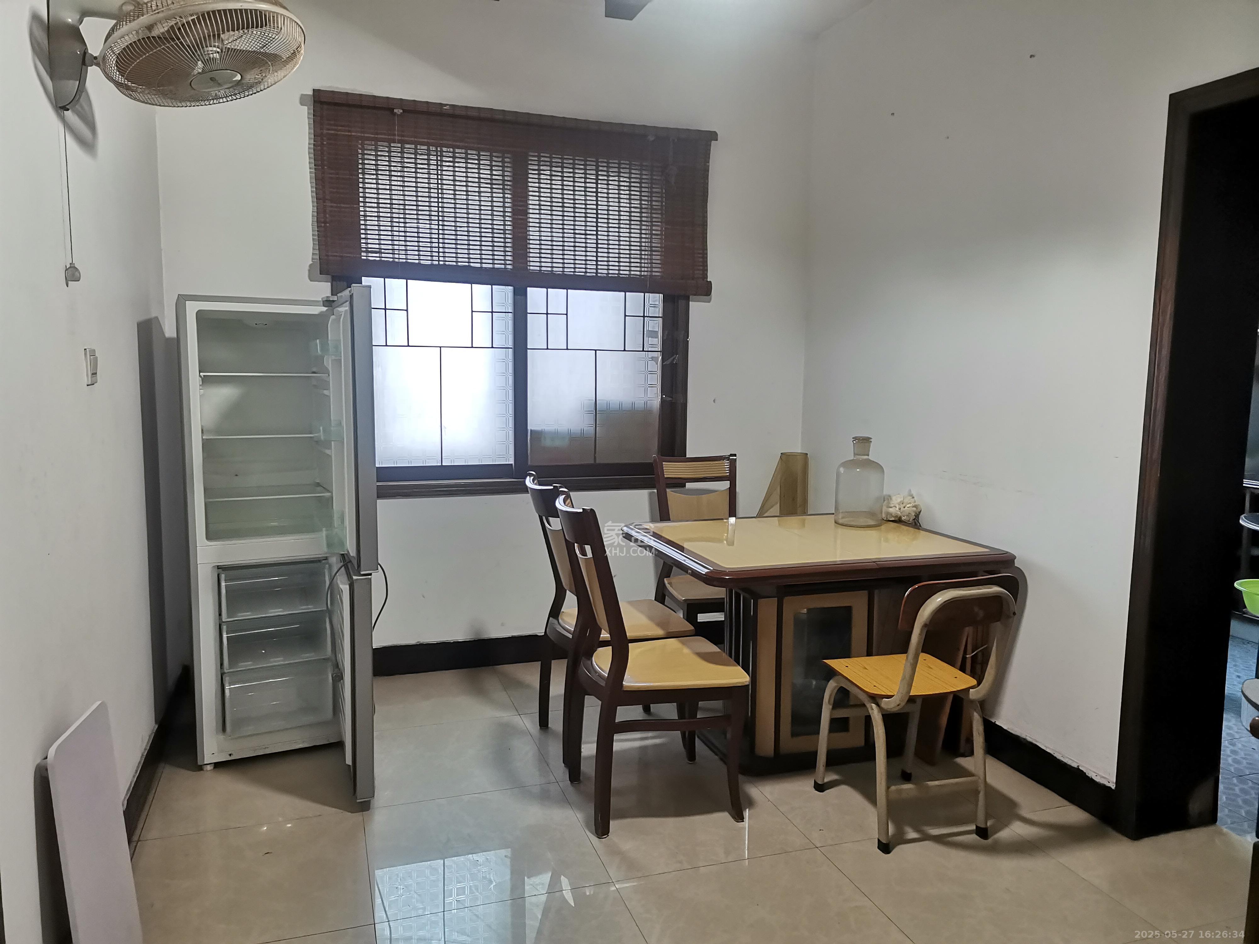 怡荷园 2室2厅1卫 1500.0元/月 怡荷园 2室2厅1卫 1500.0元/月室内图