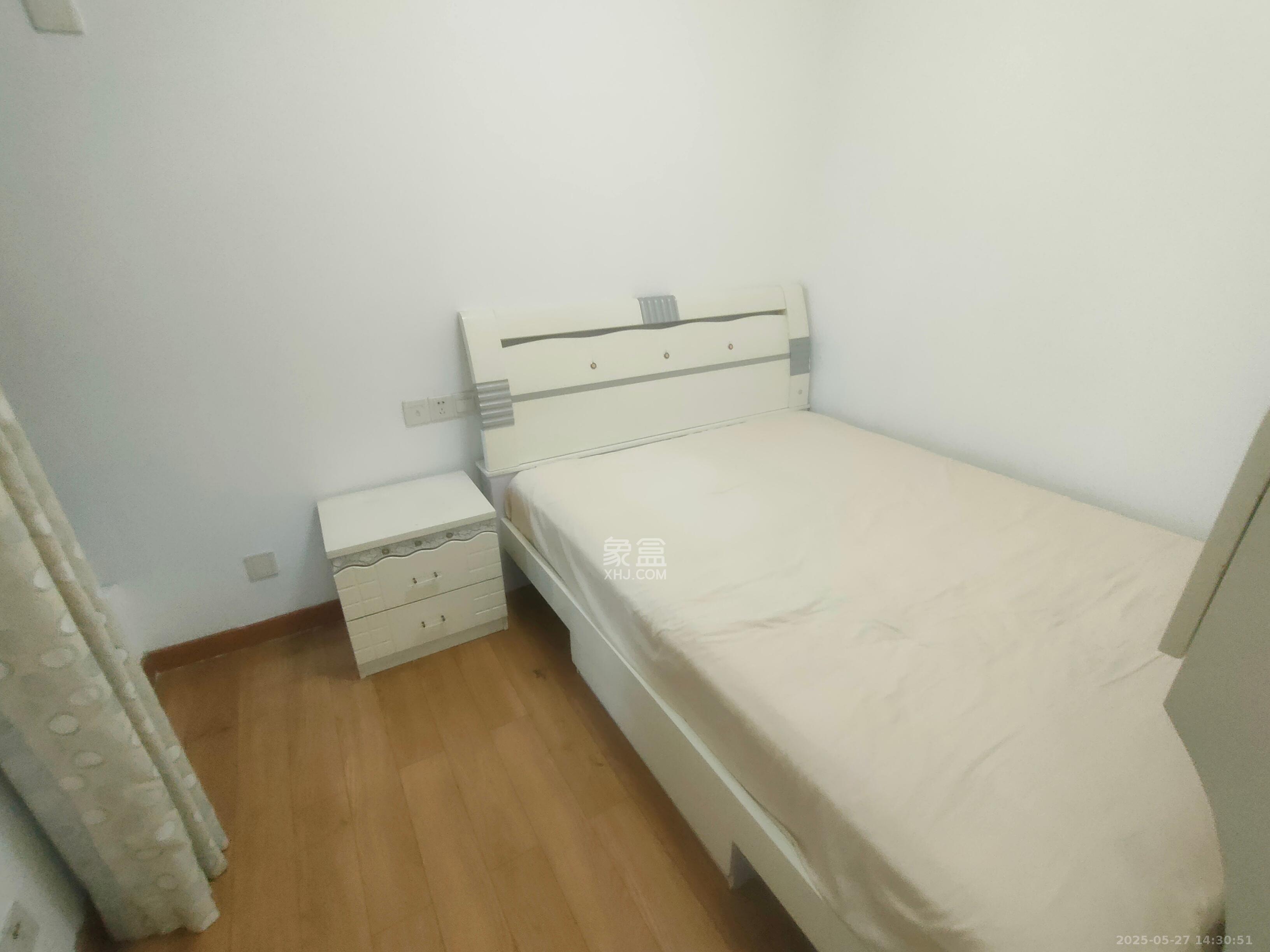 融圣国际  2室1厅1卫   2400.00元/月室内图