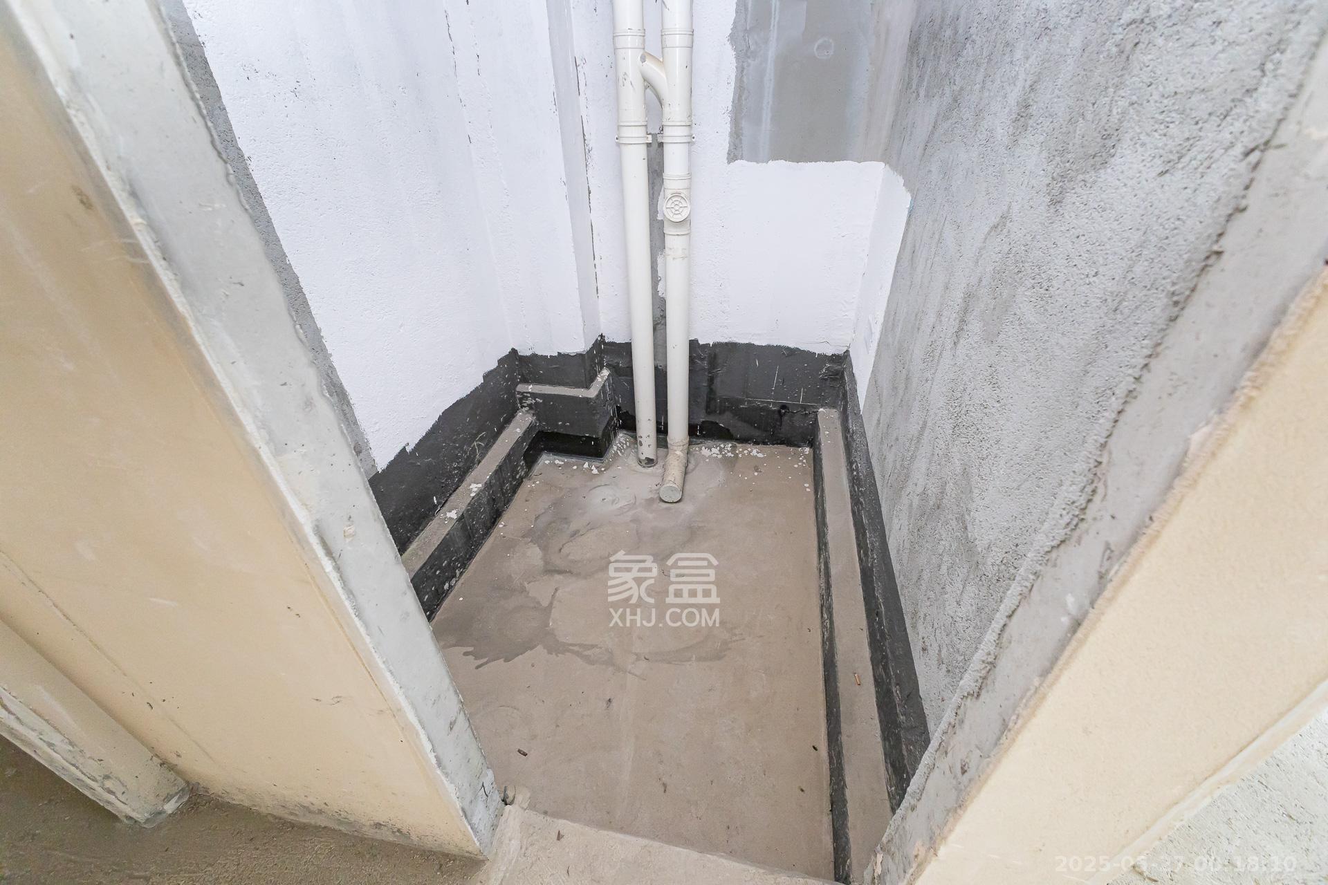 越秀湘江星汇城一期  4室2厅2卫    199.0万 越秀湘江星汇城一期  4室2厅2卫    199.0万卫生间