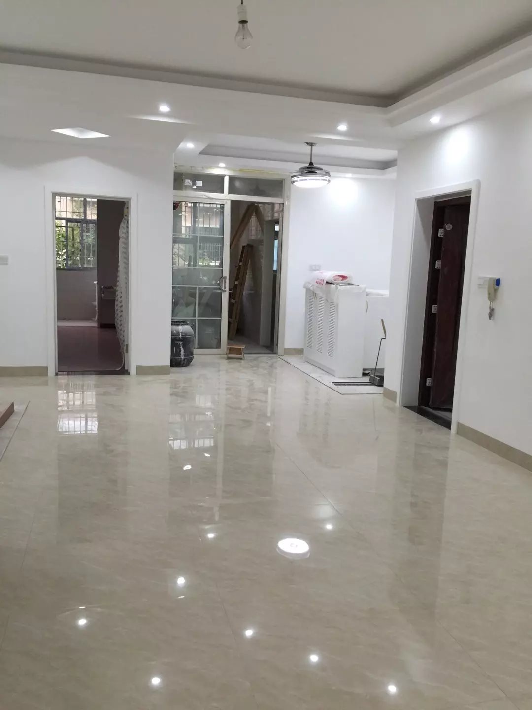 信步闲庭 1室0厅0卫 58.8万 信步闲庭 1室0厅0卫 58.8万客厅