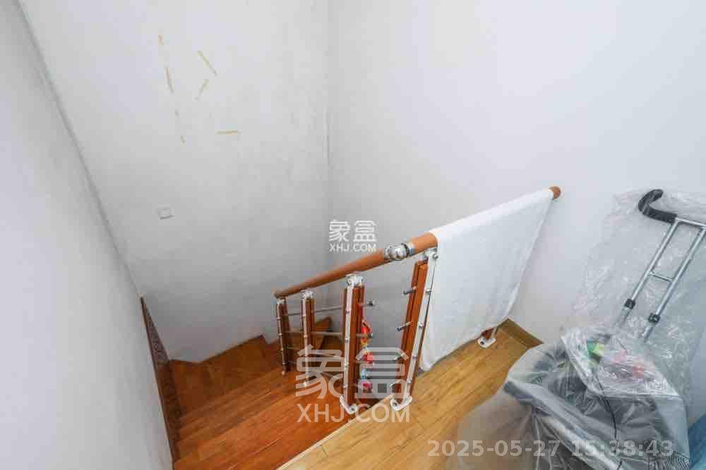 保利麓谷林语E区  3室2厅2卫   2800.00元/月室内图