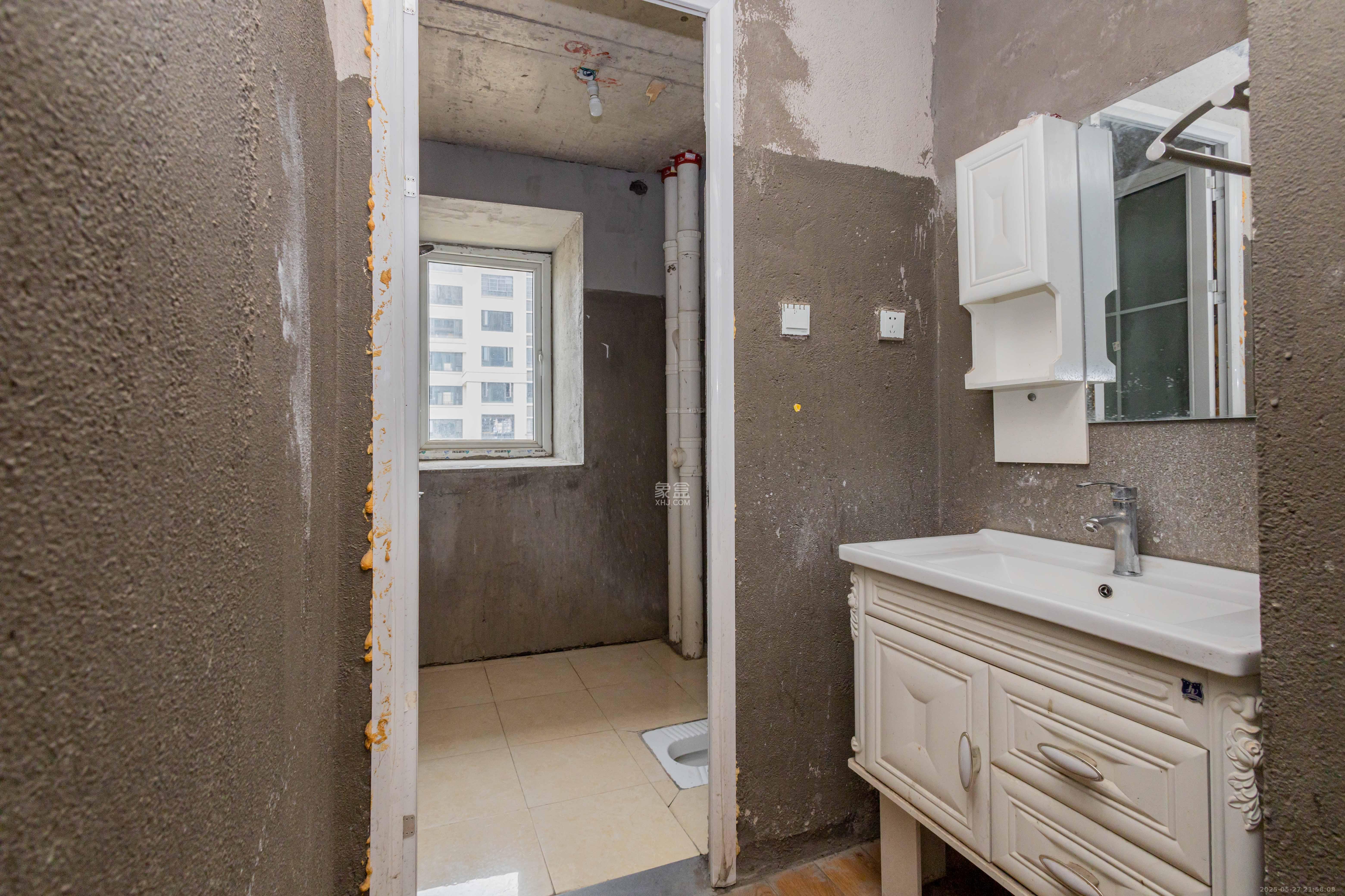 金科天悦(金科美邻汇) 4室2厅2卫 83.8万 金科天悦(金科美邻汇) 4室2厅2卫 83.8万卫生间