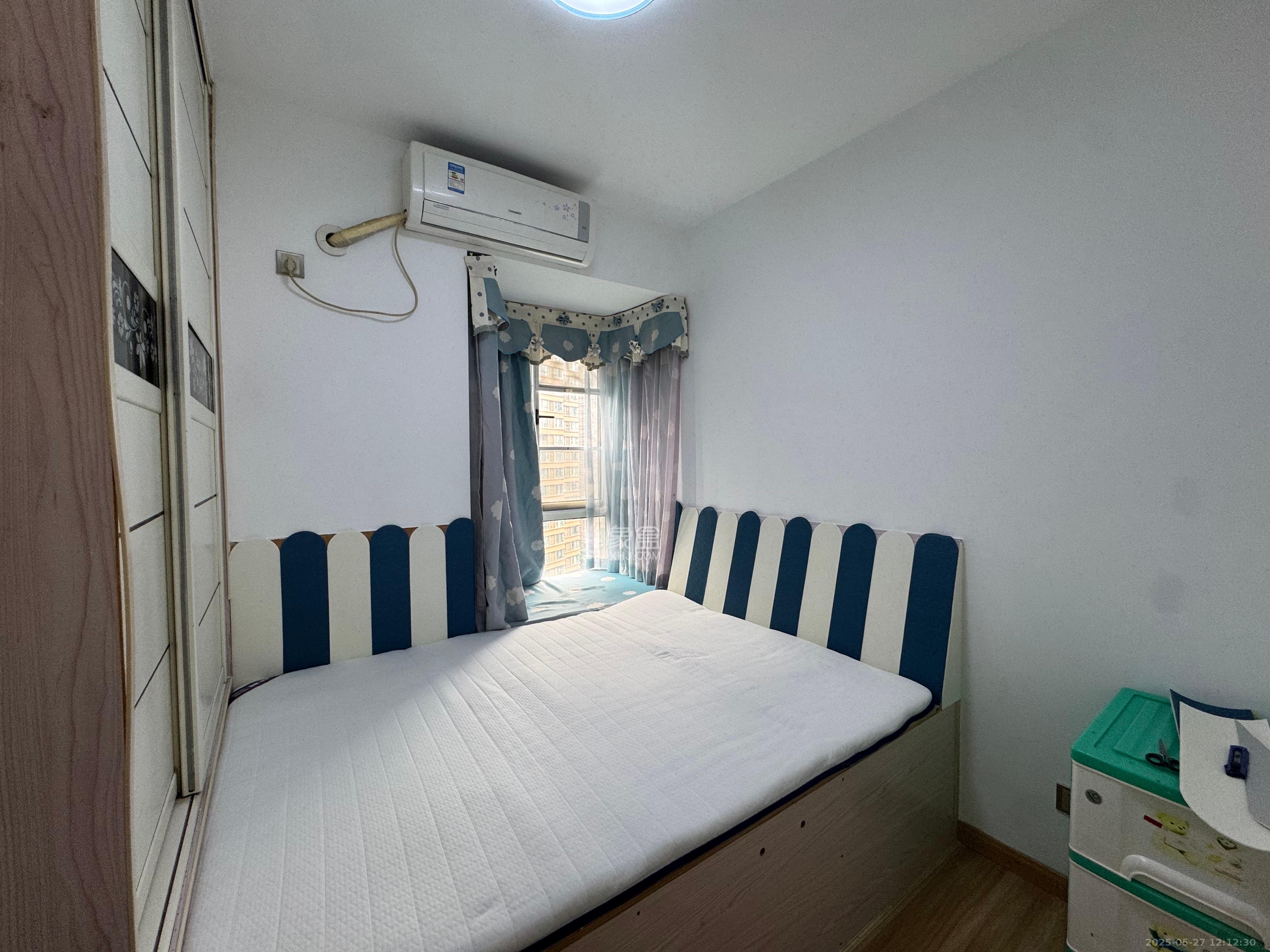 五矿万境水岸一期（万境水岸嘉苑）  1室2厅1卫   2300.00元/月室内图