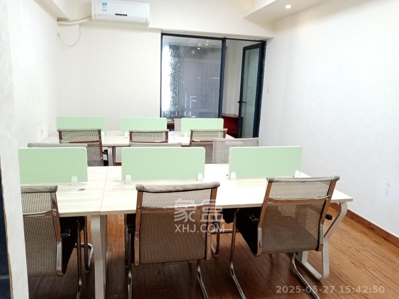 奥克斯广场 1室1厅1卫 2500.0元/月 奥克斯广场 1室1厅1卫 2500.0元/月室内图