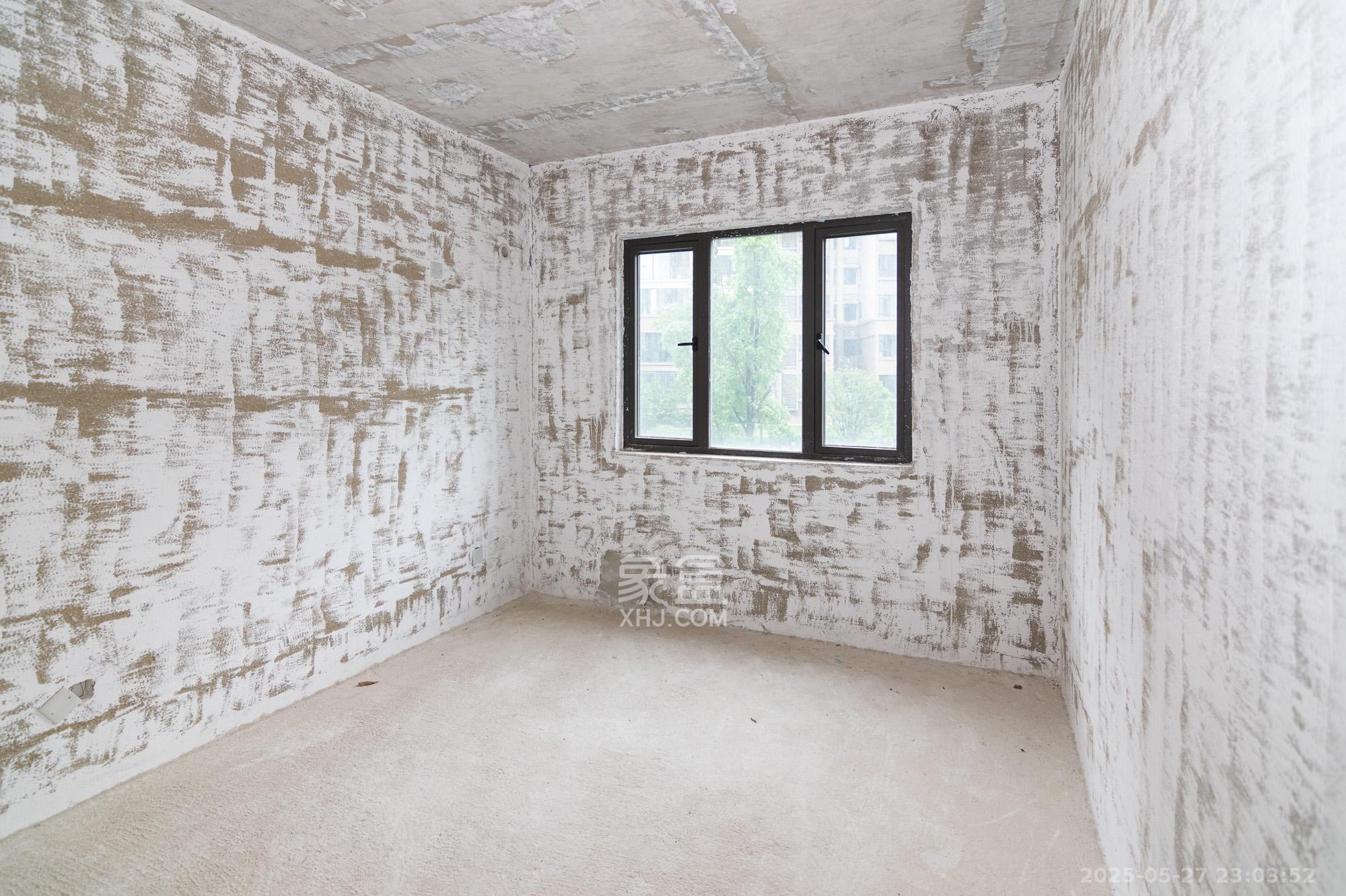 润和谷山郡(悦禧山庄水榭花都) 5室2厅2卫 160.0万 润和谷山郡(悦禧山庄水榭花都) 5室2厅2卫 160.0万卧室