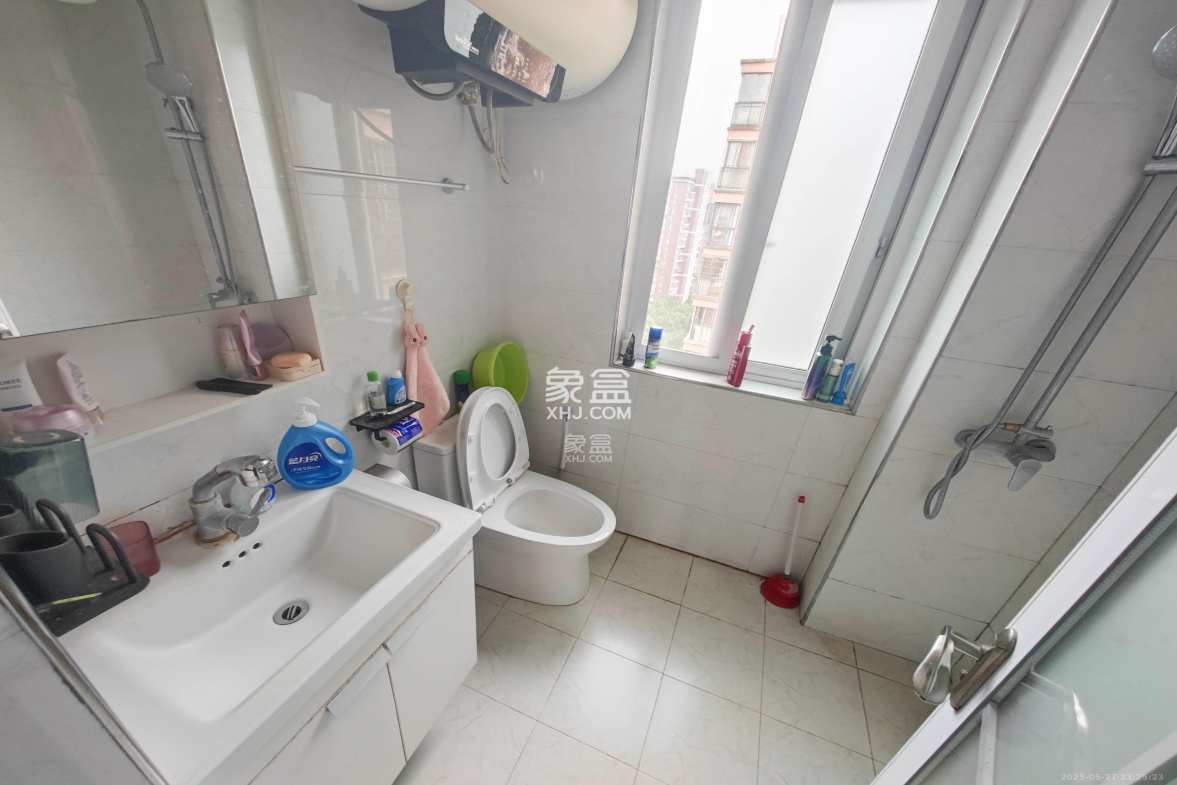 湘府十城(汇财御景湾新寓,汇财国际) 3室2厅2卫 98.0万 湘府十城(汇财御景湾新寓,汇财国际) 3室2厅2卫 98.0万卫生间