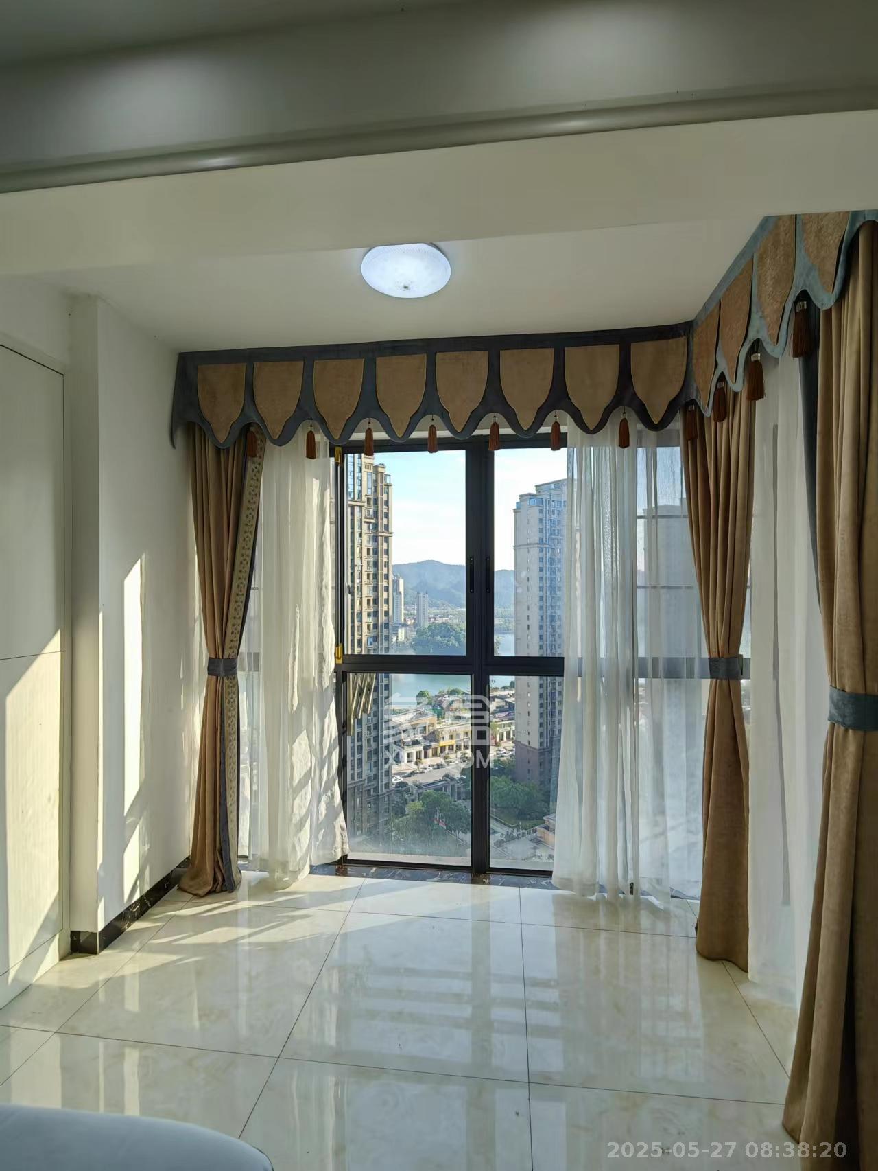 中建梅溪湖中心  3室2厅2卫   3100.00元/月室内图