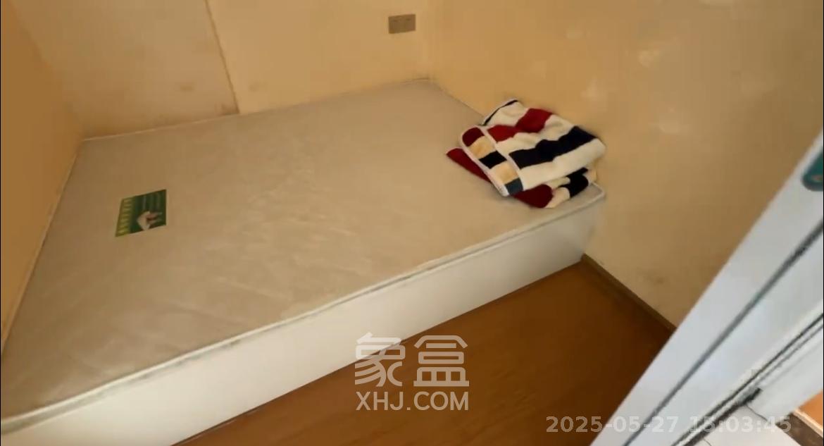怡海星城  1室2厅1卫   1300.00元/月室内图