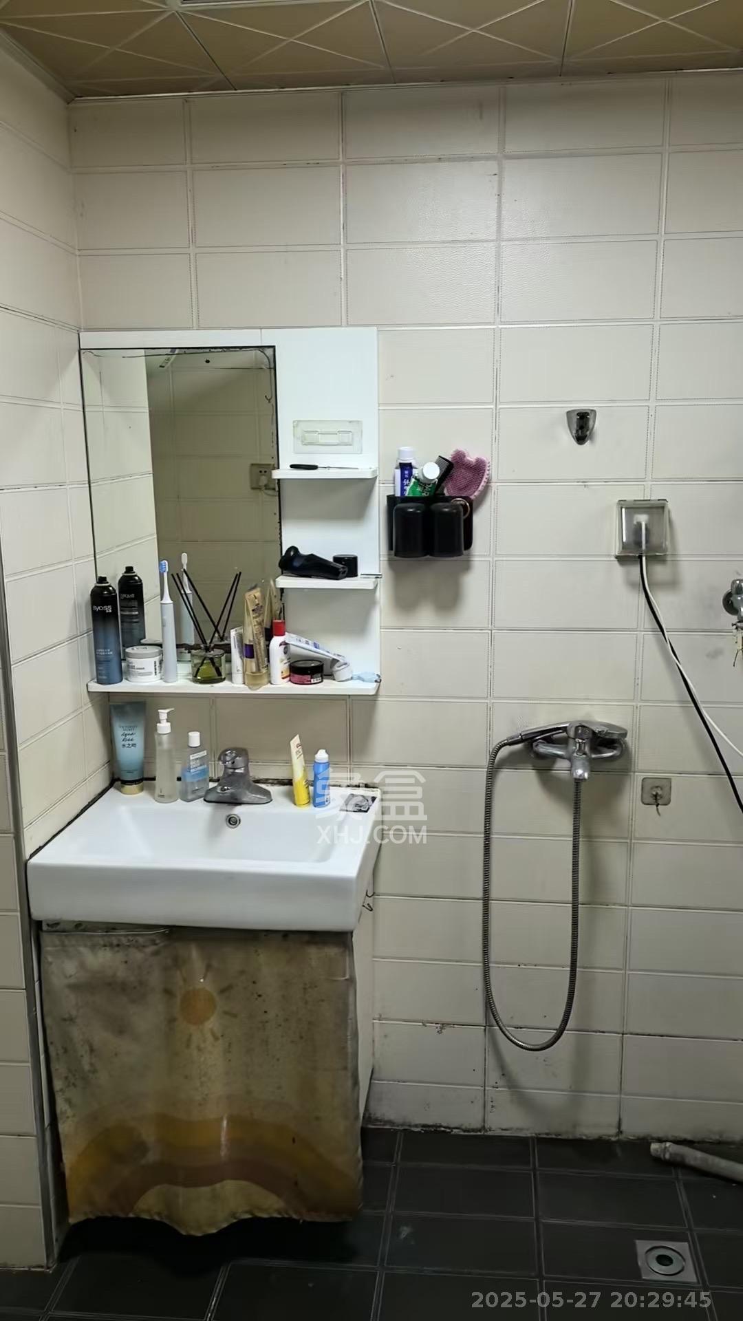 时代公馆 1室1厅1卫 1500.0元/月 时代公馆 1室1厅1卫 1500.0元/月室内图