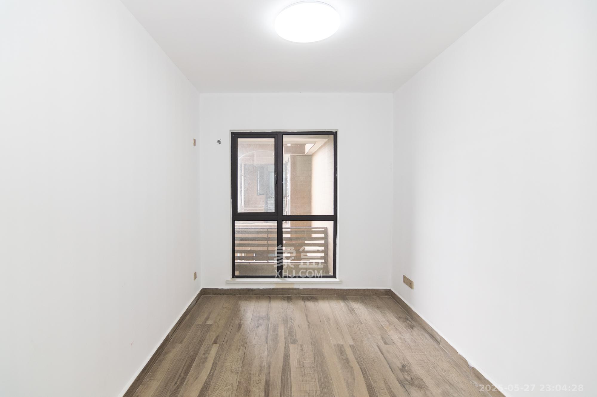 润和美郡(润和紫郡五期) 5室2厅2卫 108.0万 润和美郡(润和紫郡五期) 5室2厅2卫 108.0万卧室