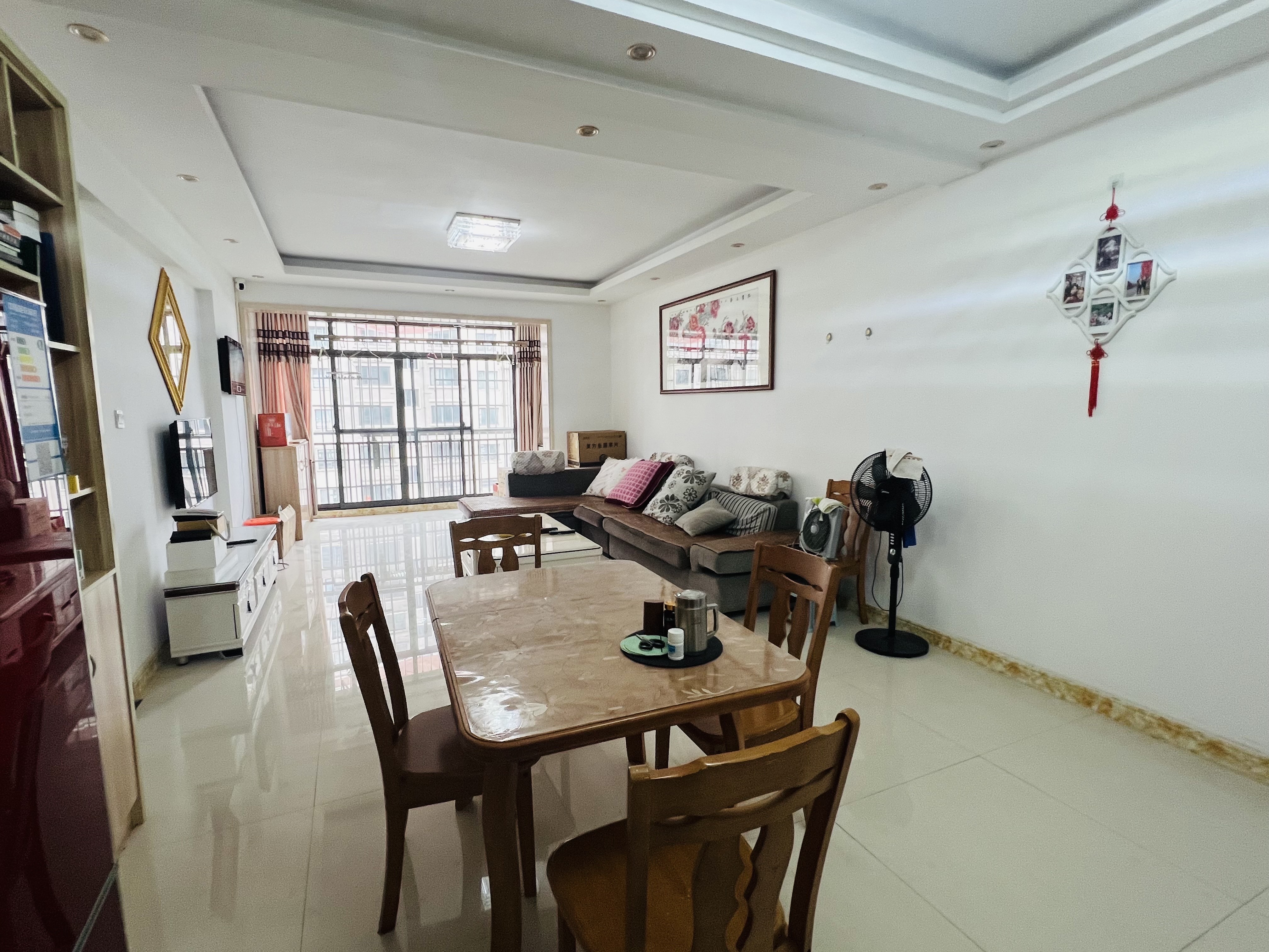 康城上品  2室1厅1卫    42.0万 康城上品  2室1厅1卫    42.0万客厅