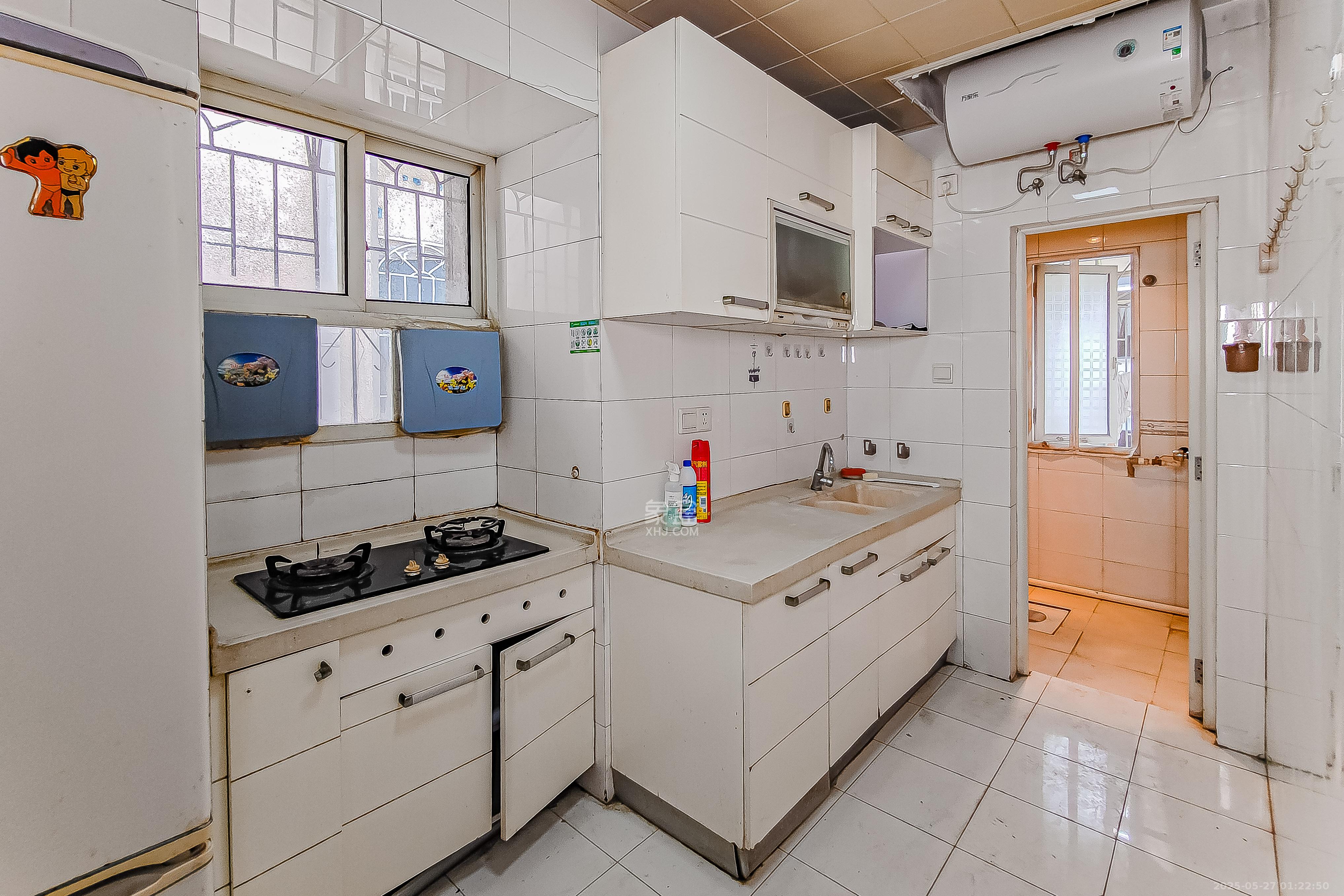 裕农街散盘  3室1厅1卫    50.0万厨房