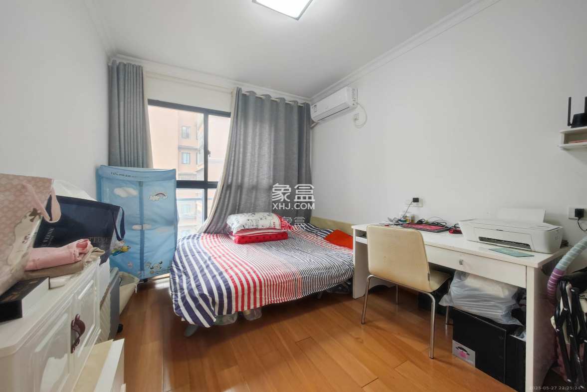 湘府十城(汇财御景湾新寓,汇财国际) 3室2厅2卫 98.0万 湘府十城(汇财御景湾新寓,汇财国际) 3室2厅2卫 98.0万卧室