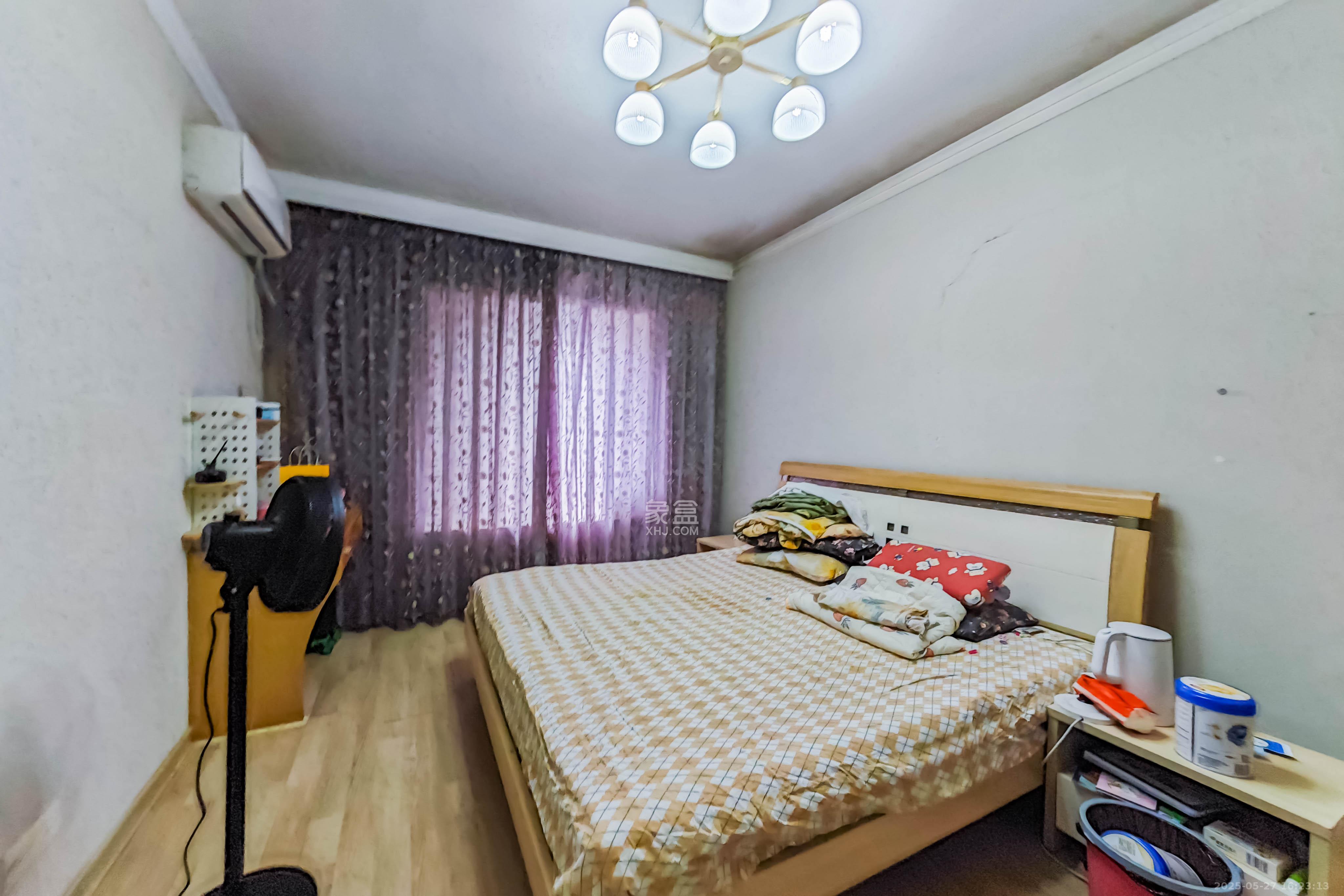 鑫兴佳园  2室2厅1卫    73.0万卧室