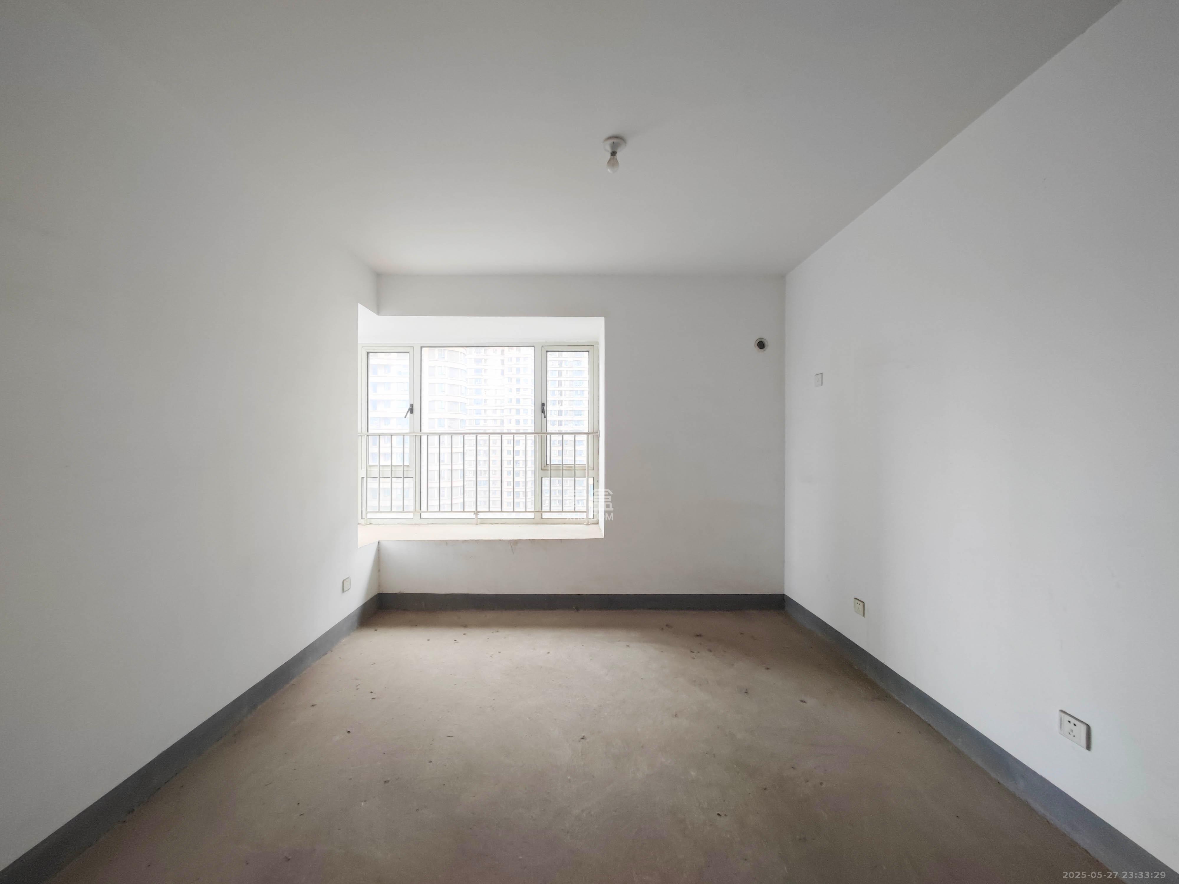 五矿万境水岸一期(万境水岸嘉苑)  3室2厅2卫    122.0万 五矿万境水岸一期(万境水岸嘉苑)  3室2厅2卫    122.0万卧室