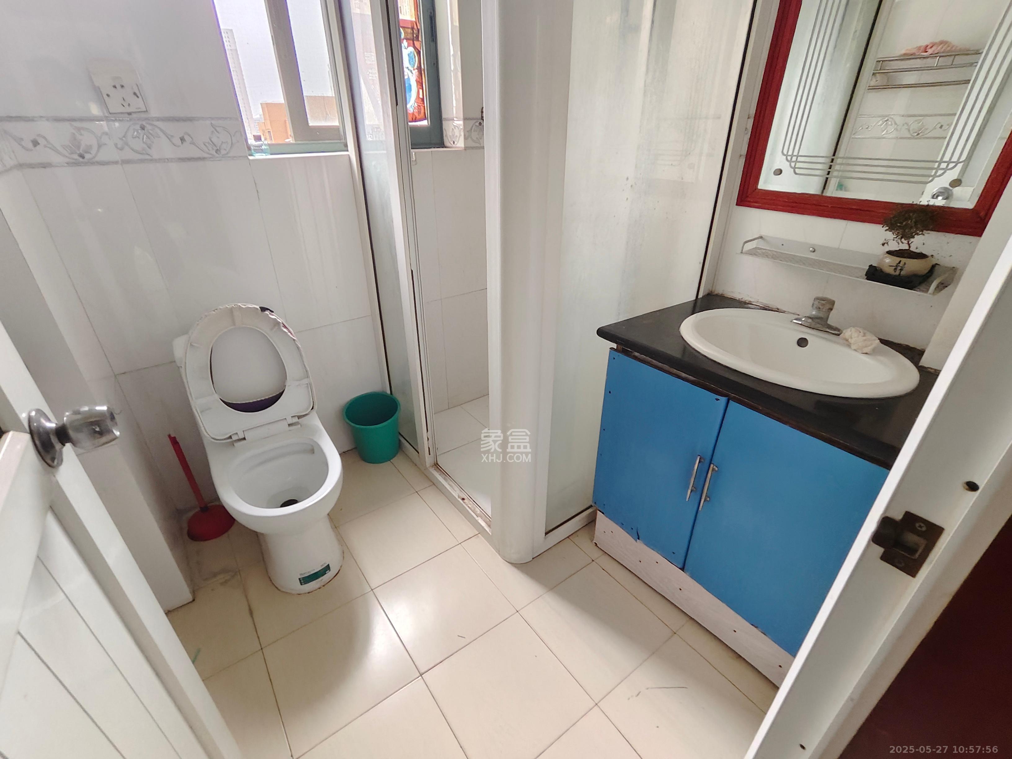 亚华香舍花都 4室2厅1卫 3100.0元/月 亚华香舍花都 4室2厅1卫 3100.0元/月室内图