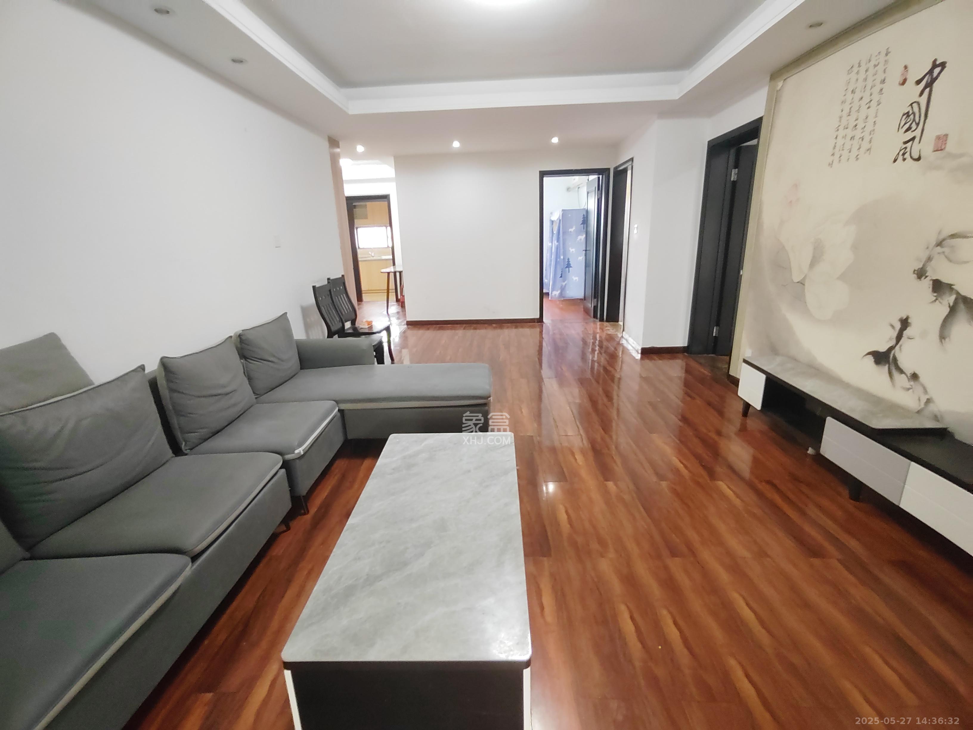 绿地中央广场  3室2厅2卫    3300.0元/月 绿地中央广场  3室2厅2卫    3300.0元/月室内图