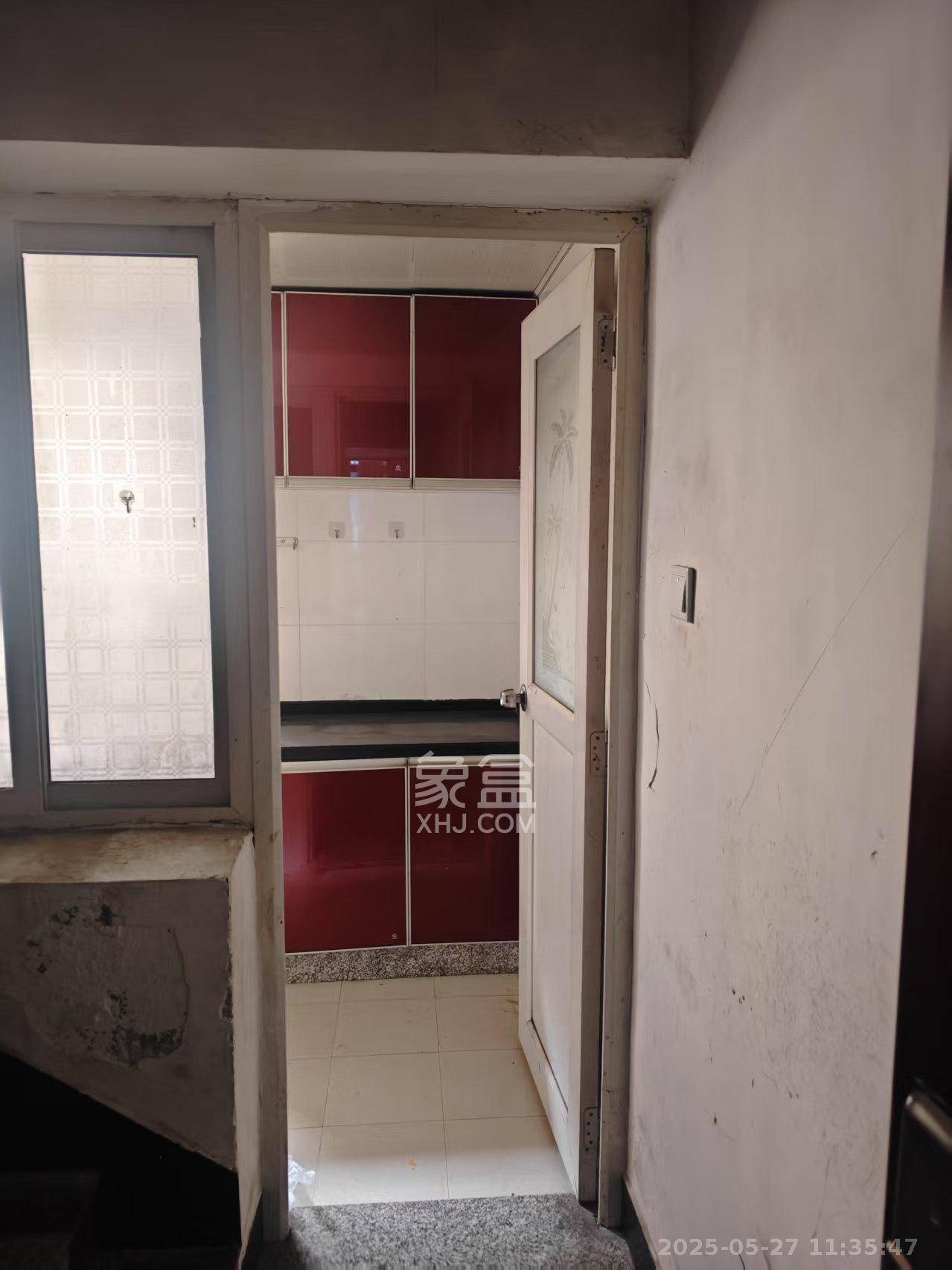 星沙六区 1室1厅1卫 800.0元/月 星沙六区 1室1厅1卫 800.0元/月室内图