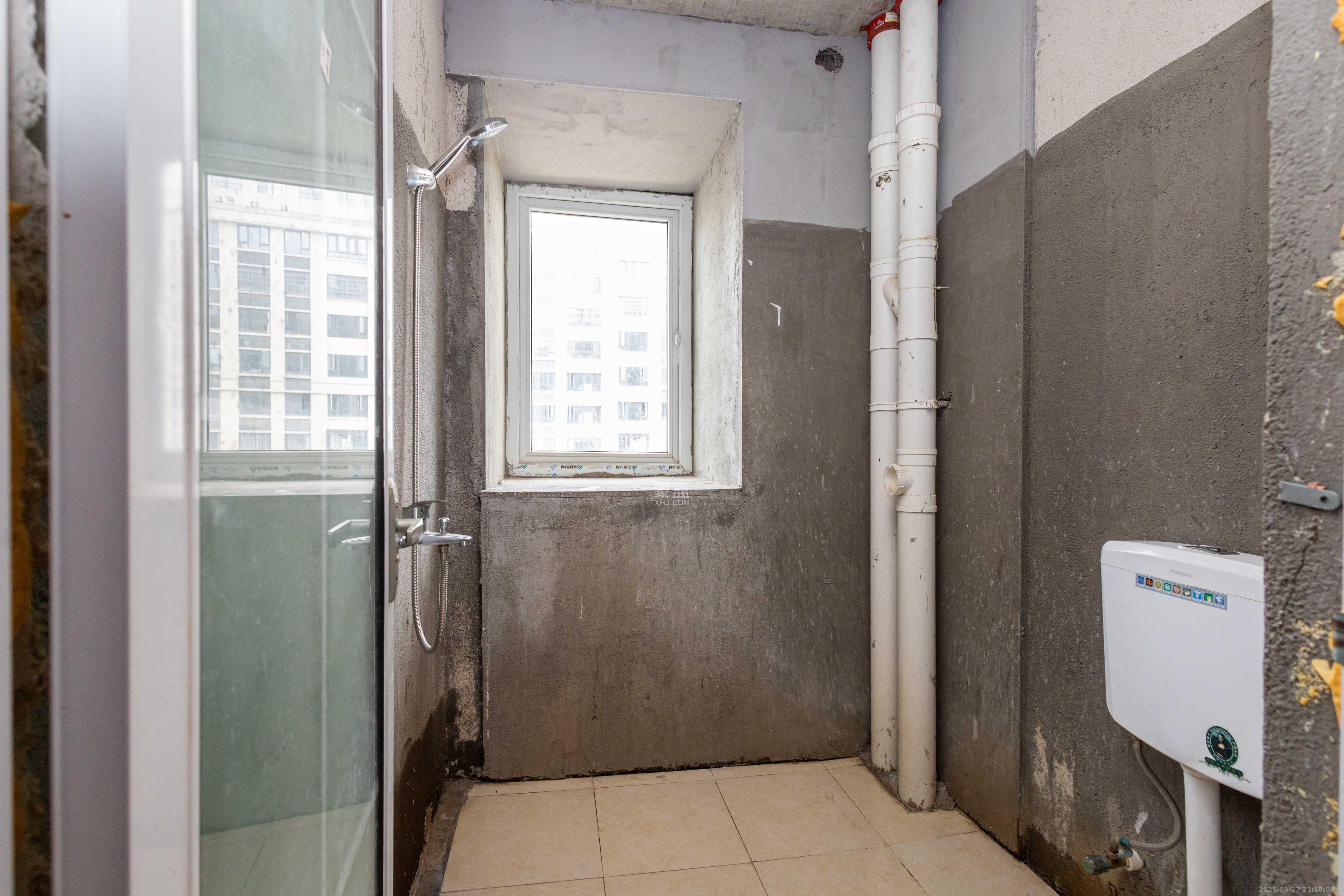 金科天悦(金科美邻汇) 4室2厅2卫 83.8万 金科天悦(金科美邻汇) 4室2厅2卫 83.8万卫生间