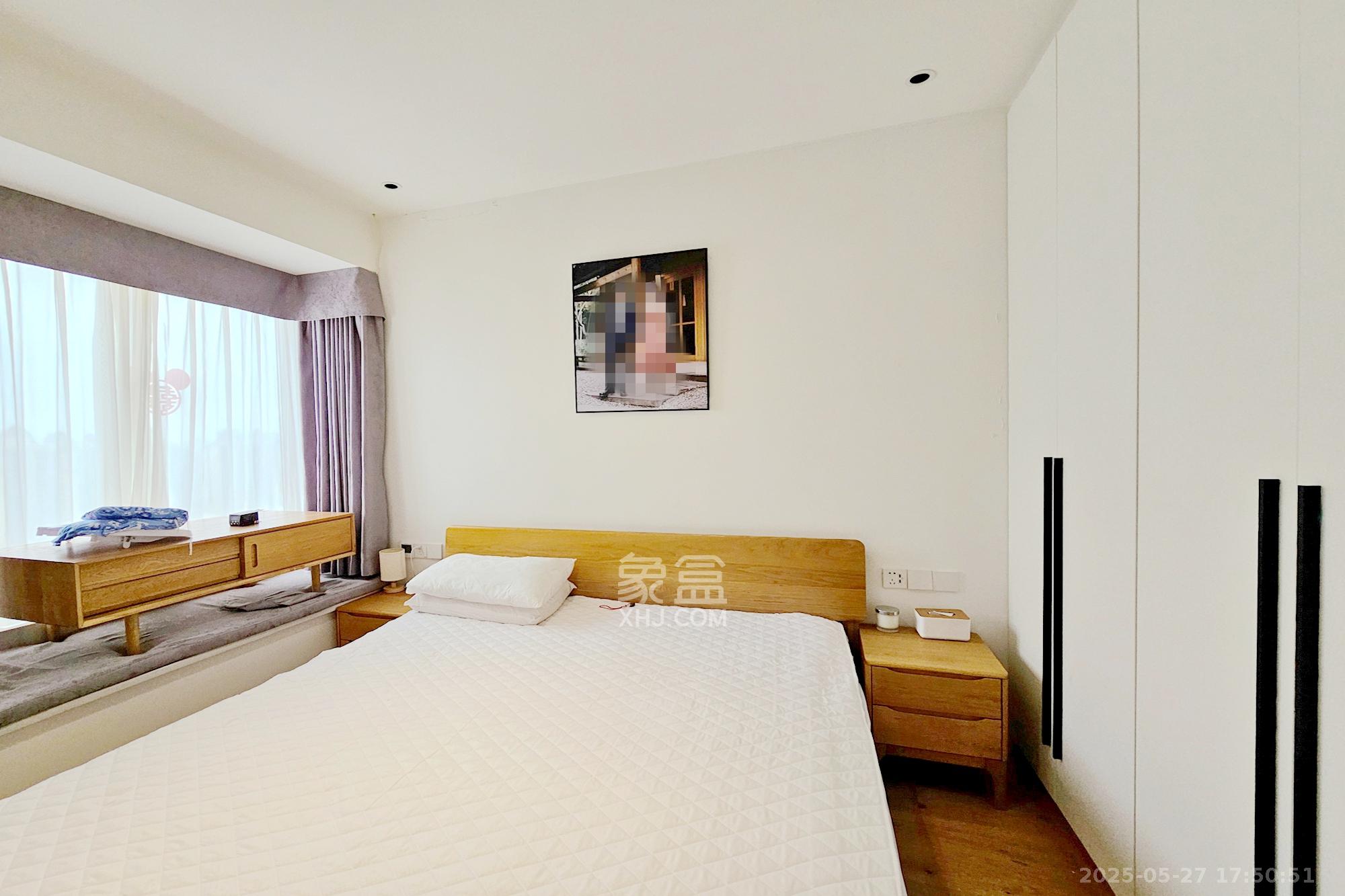 长房东旭国际 3室2厅1卫 130.0万 长房东旭国际 3室2厅1卫 130.0万卧室