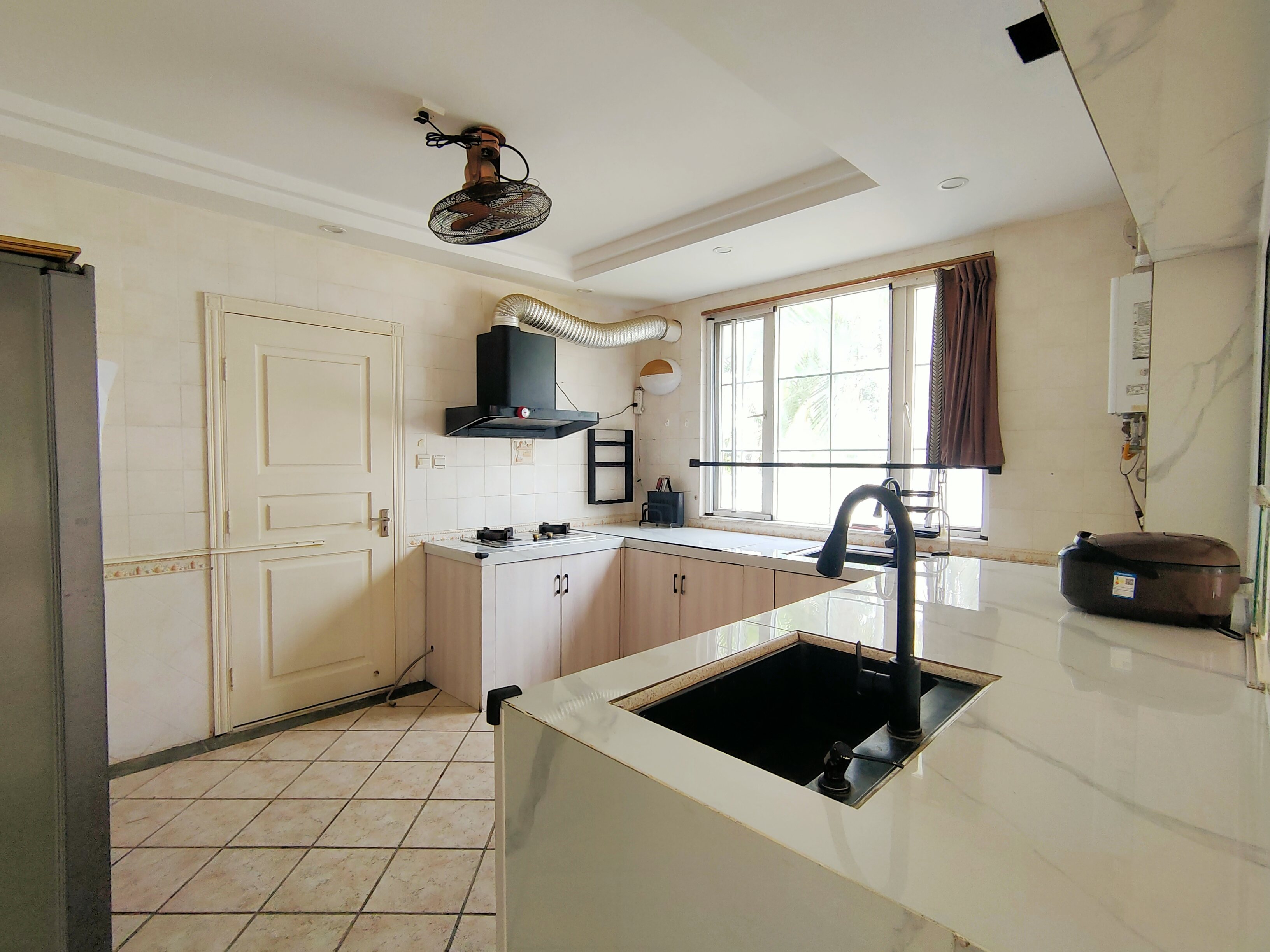 黄金海岸花园 1室2厅1卫 1349.0万 黄金海岸花园 1室2厅1卫 1349.0万室内图