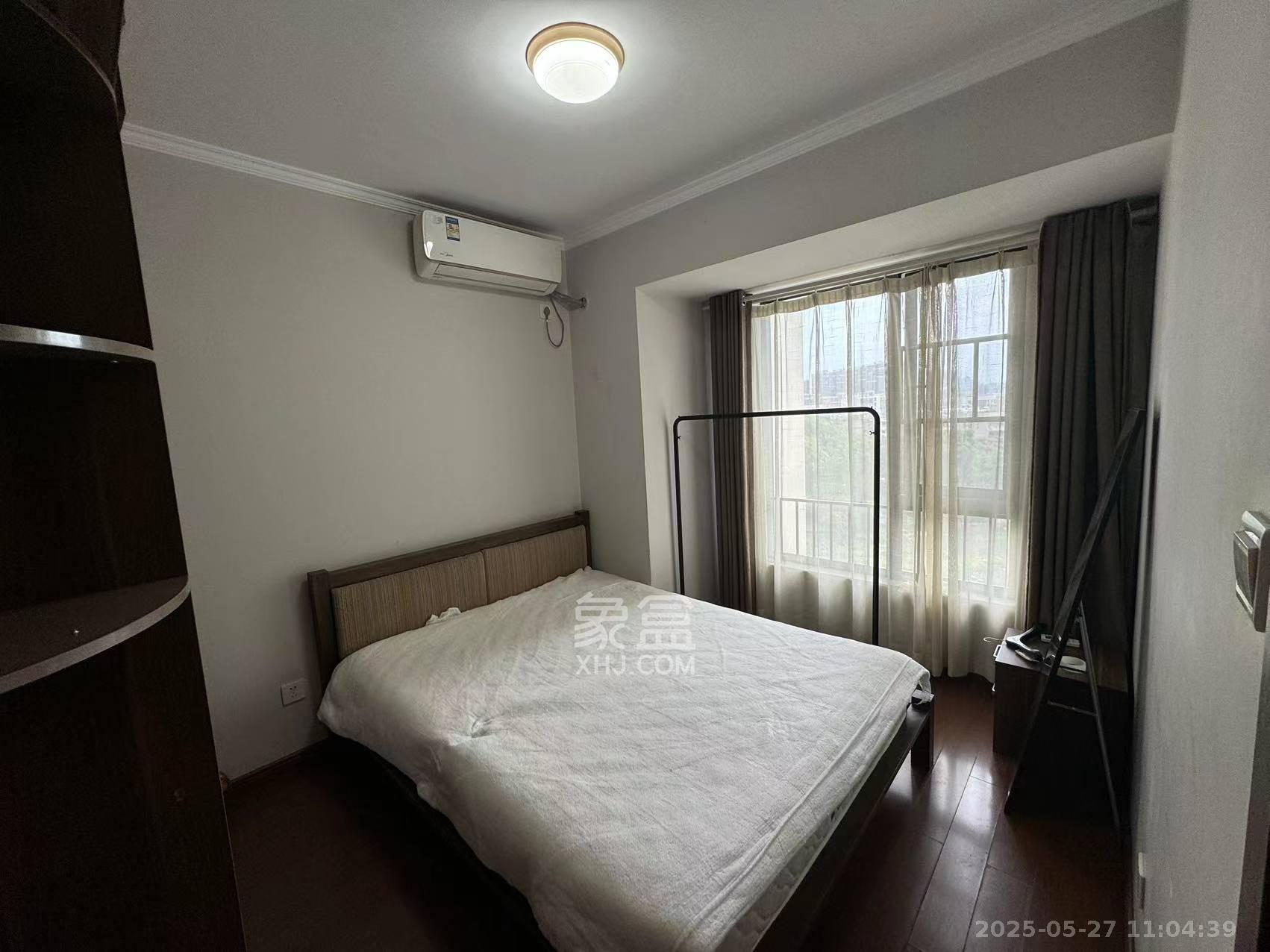 万科金域华府三四期 4室2厅2卫 3500.0元/月 万科金域华府三四期 4室2厅2卫 3500.0元/月室内图