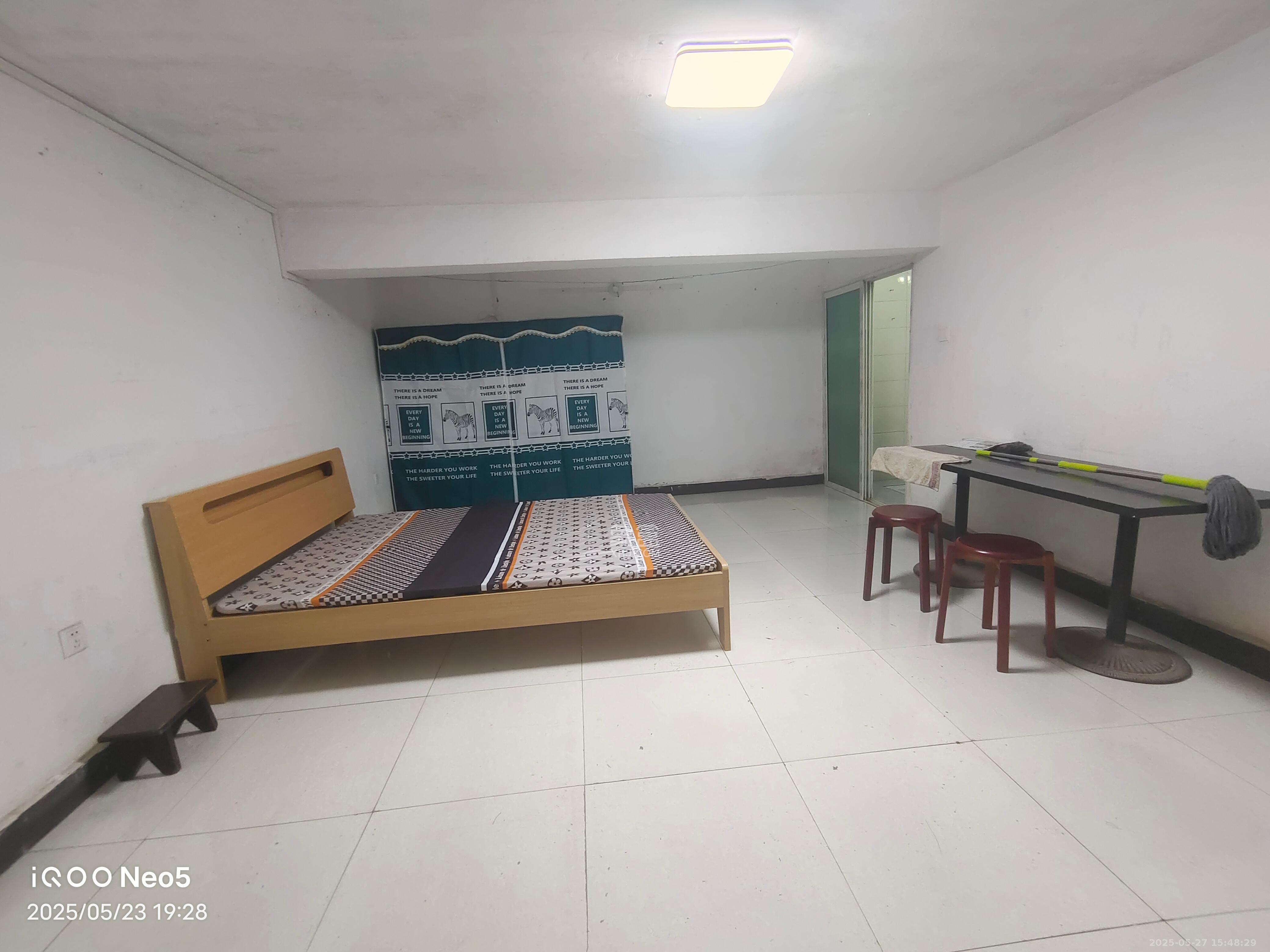 鄱阳小区 1室1厅1卫 500.0元/月 鄱阳小区 1室1厅1卫 500.0元/月室内图