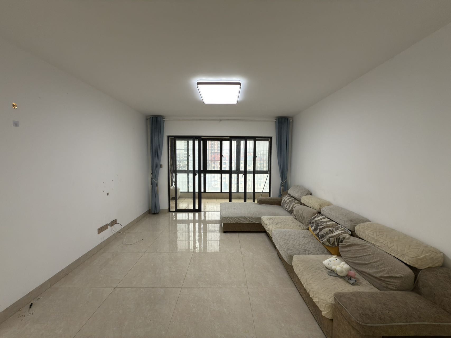 省政协小区  1室0厅0卫    225.0万 省政协小区  1室0厅0卫    225.0万客厅