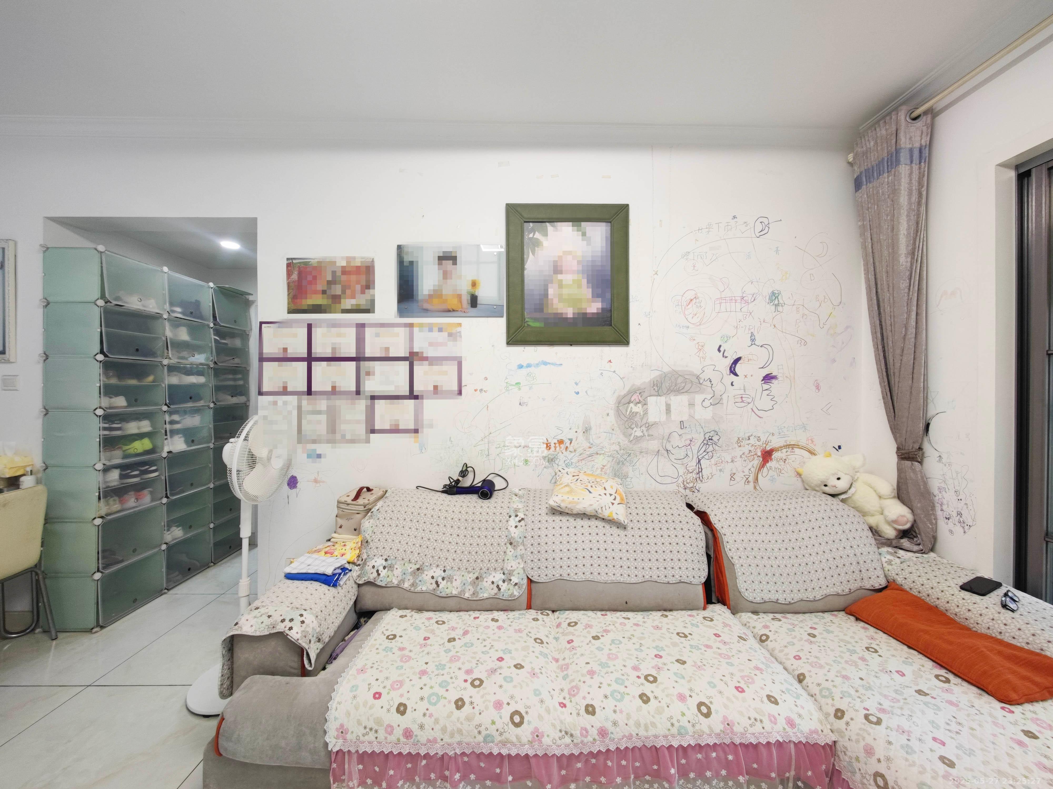 湘府十城(汇财御景湾新寓,汇财国际) 3室2厅2卫 98.0万 湘府十城(汇财御景湾新寓,汇财国际) 3室2厅2卫 98.0万客厅